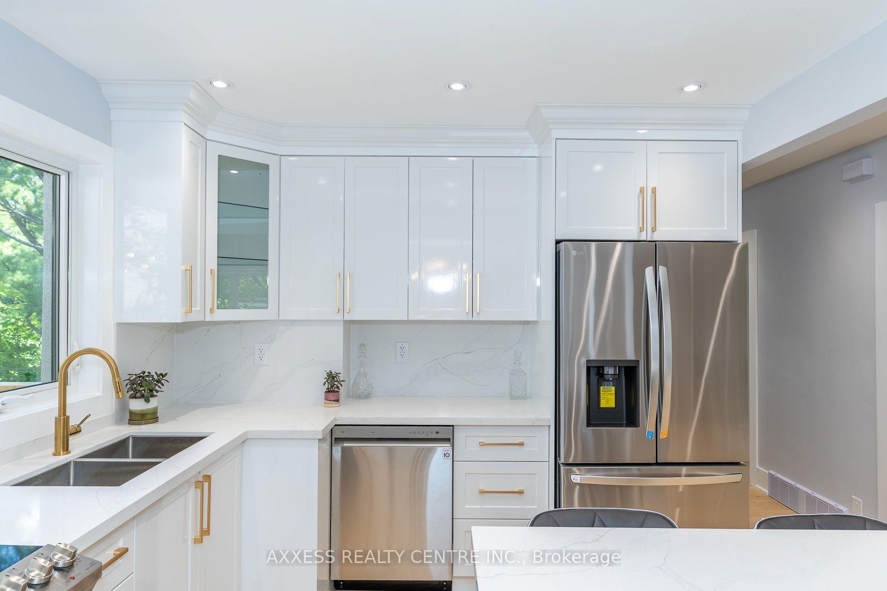 Photo 18 of 44 Transwell Avenue, North York, Newtonbrook West — HOMEH