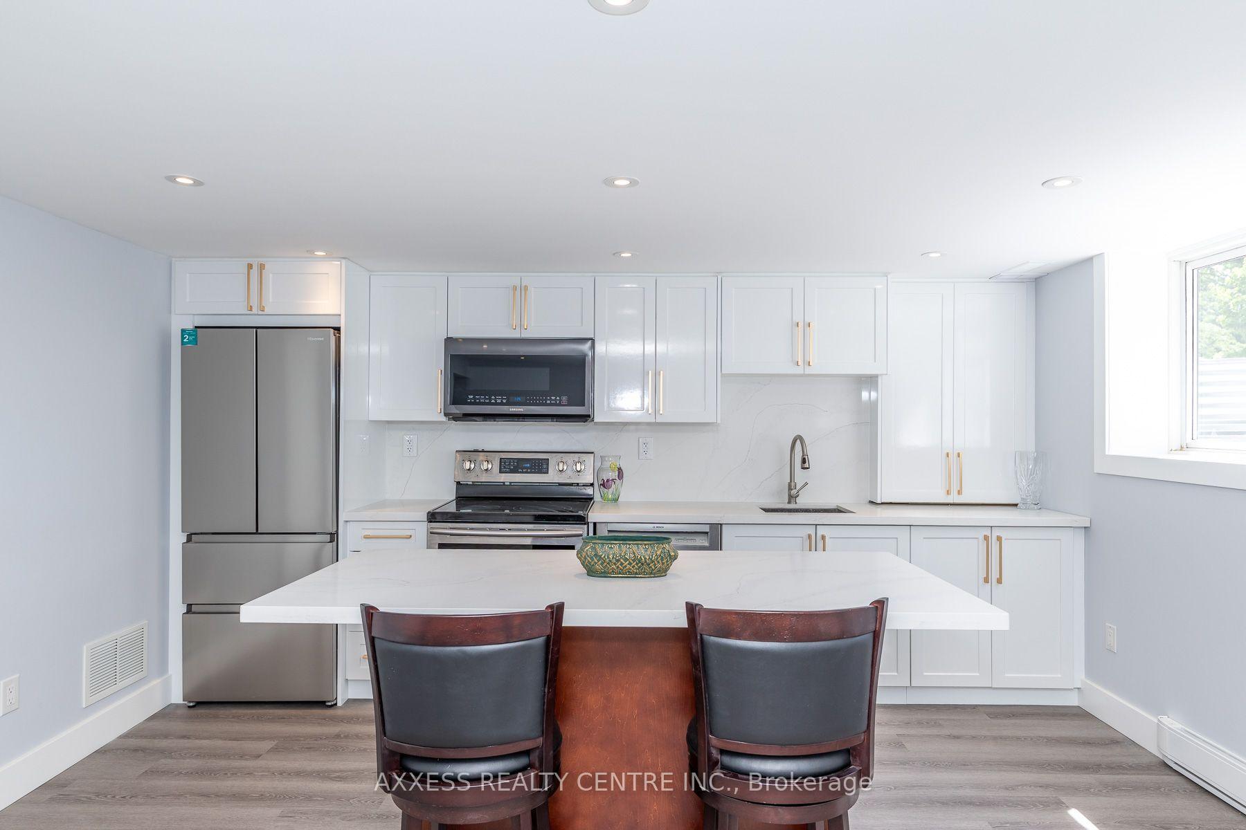 Photo 27 of 44 Transwell Avenue, North York, Newtonbrook West — HOMEH