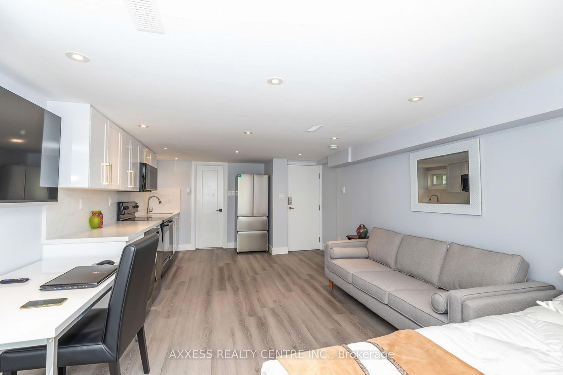 Photo 37 of 44 Transwell Avenue, North York, Newtonbrook West — HOMEH