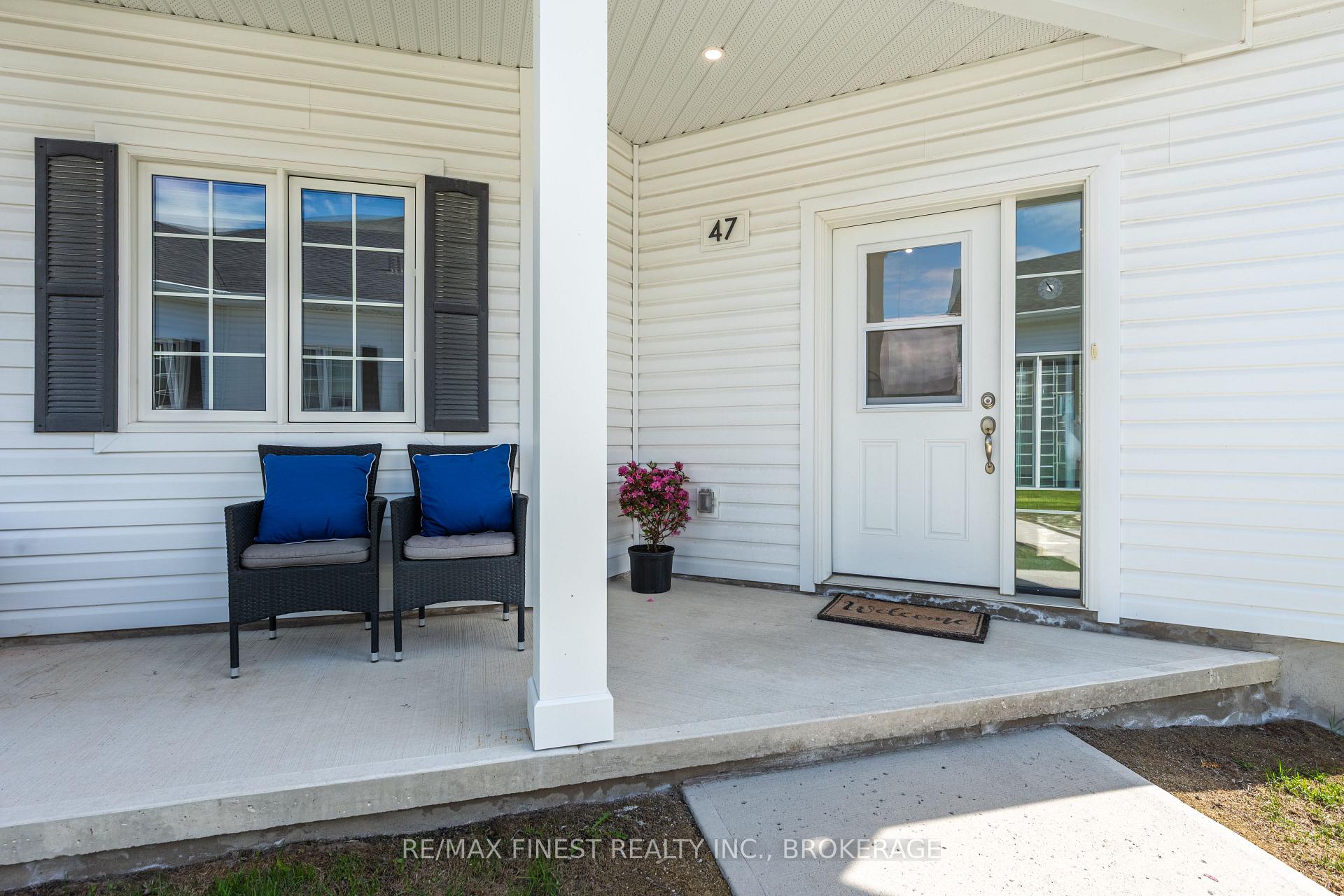 Photo 4 of 47 Lowry Place, Loyalist, Amherstview — HOMEH