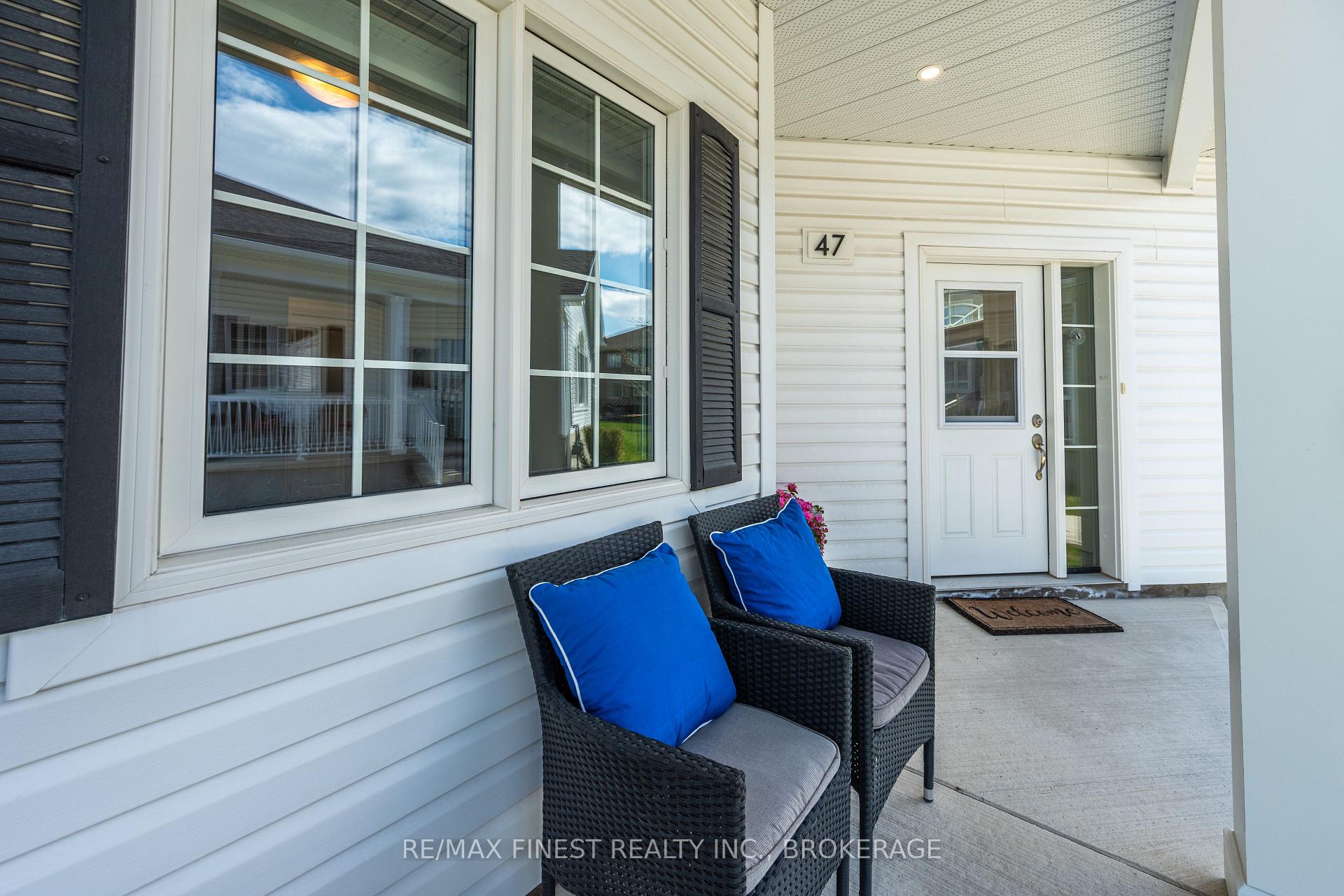 Photo 5 of 47 Lowry Place, Loyalist, Amherstview — HOMEH