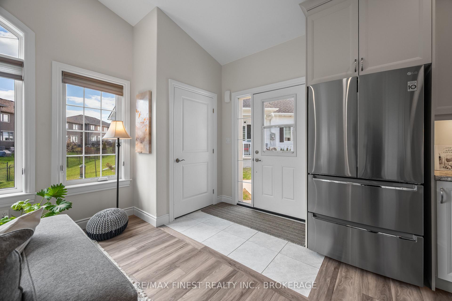 Photo 8 of 47 Lowry Place, Loyalist, Amherstview — HOMEH