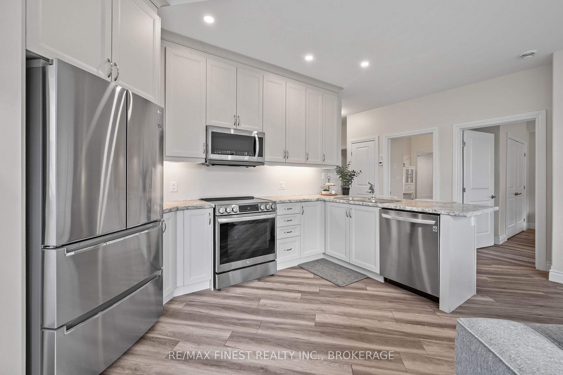 Photo 13 of 47 Lowry Place, Loyalist, Amherstview — HOMEH