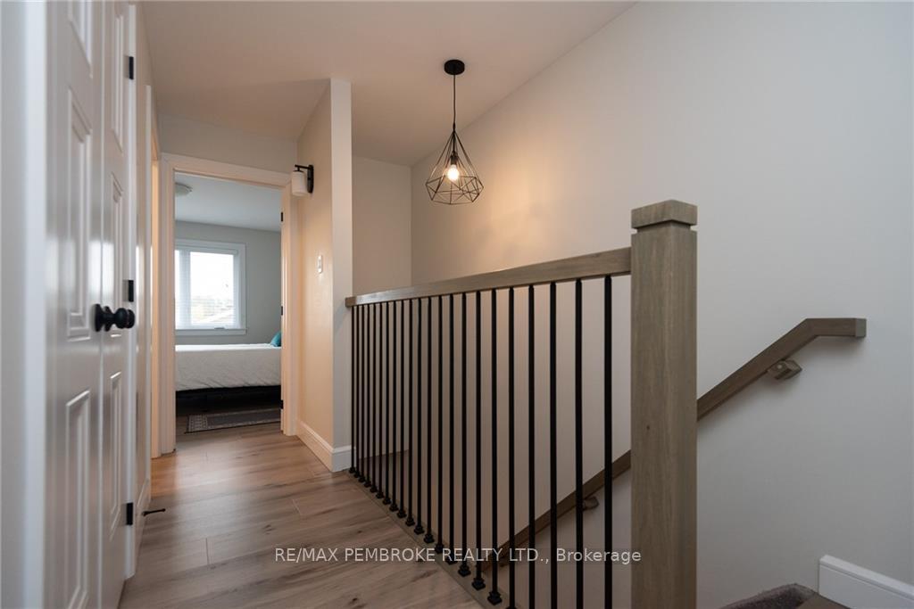 Photo 15 of 109 Chad Street, Petawawa, Petawawa — HOMEH