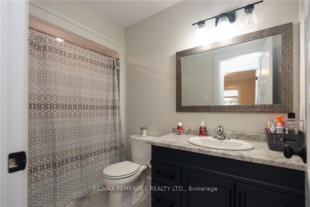 Photo 21 of 109 Chad Street, Petawawa, Petawawa — HOMEH