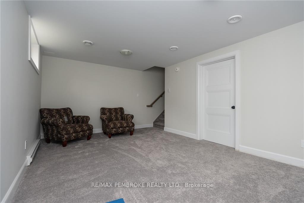 Photo 27 of 109 Chad Street, Petawawa, Petawawa — HOMEH