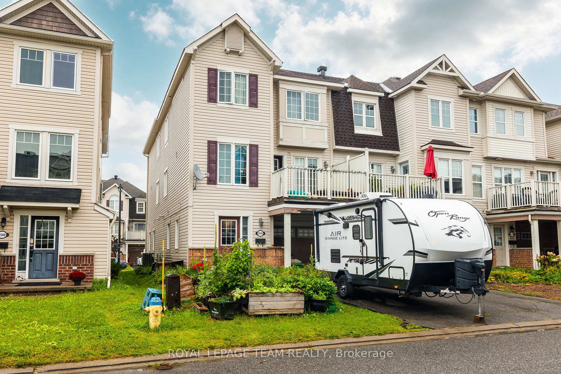 Photo 2 of 2510 Nutgrove Avenue, Ottawa, Barrhaven - Half Moon Bay — HOMEH