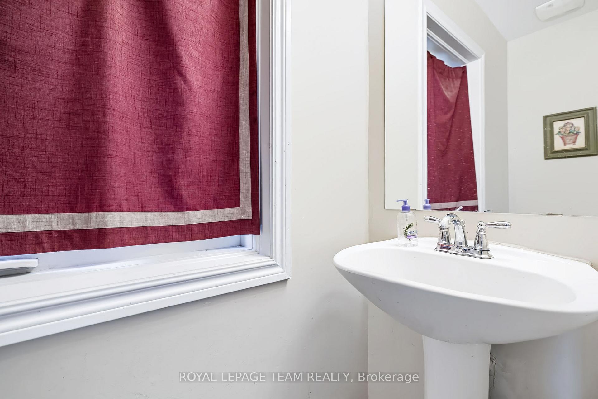 Photo 4 of 2510 Nutgrove Avenue, Ottawa, Barrhaven - Half Moon Bay — HOMEH