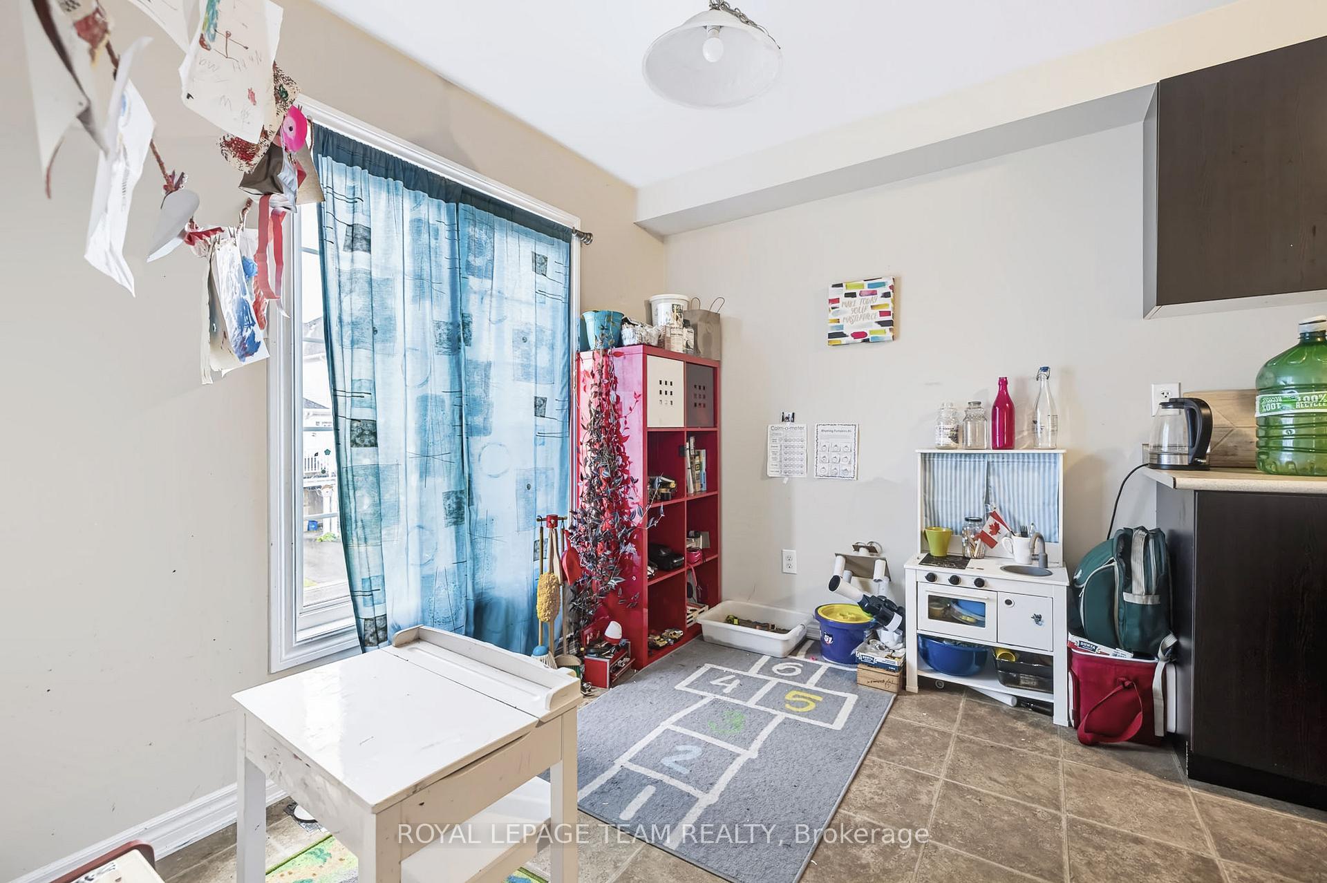 Photo 8 of 2510 Nutgrove Avenue, Ottawa, Barrhaven - Half Moon Bay — HOMEH