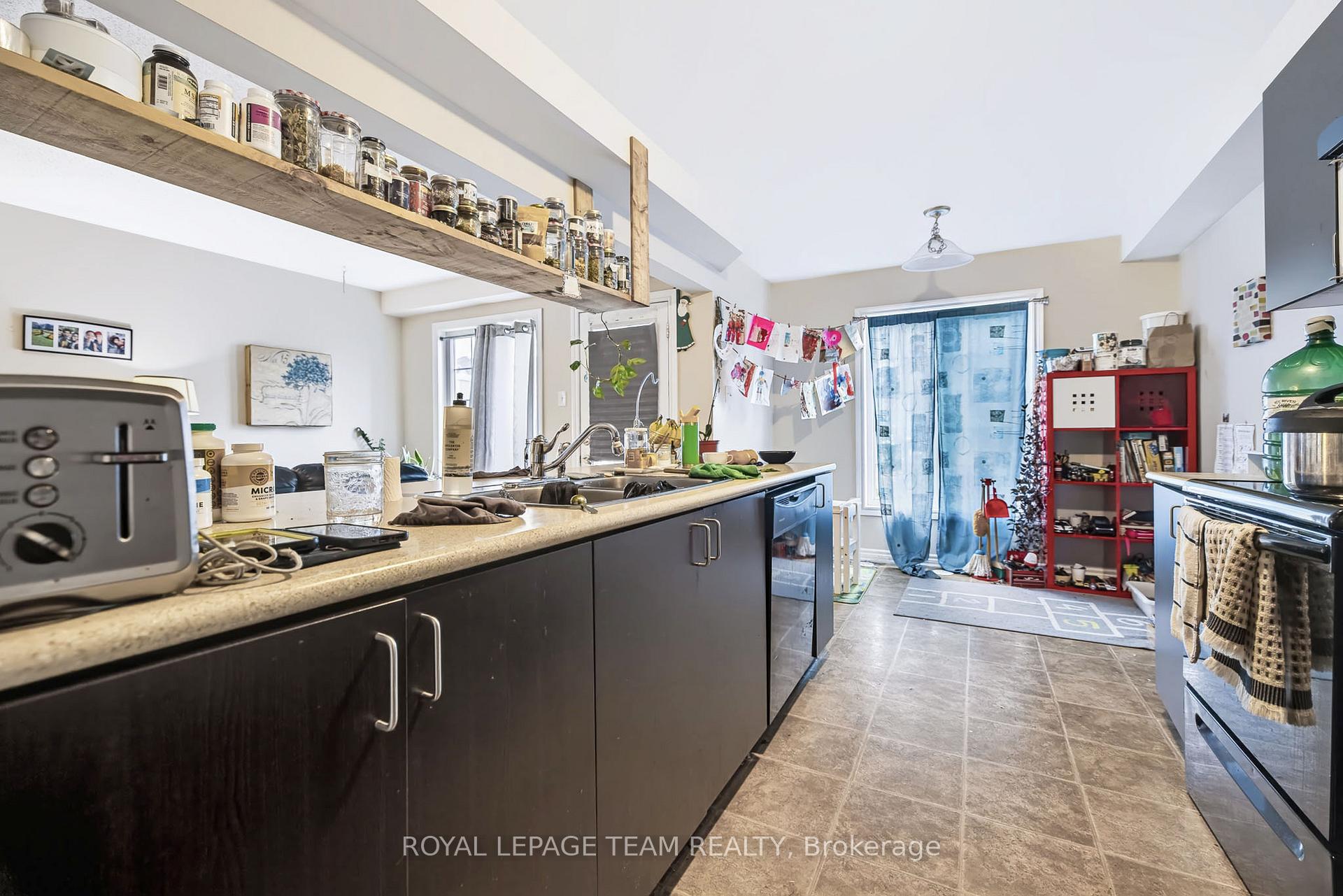 Photo 9 of 2510 Nutgrove Avenue, Ottawa, Barrhaven - Half Moon Bay — HOMEH