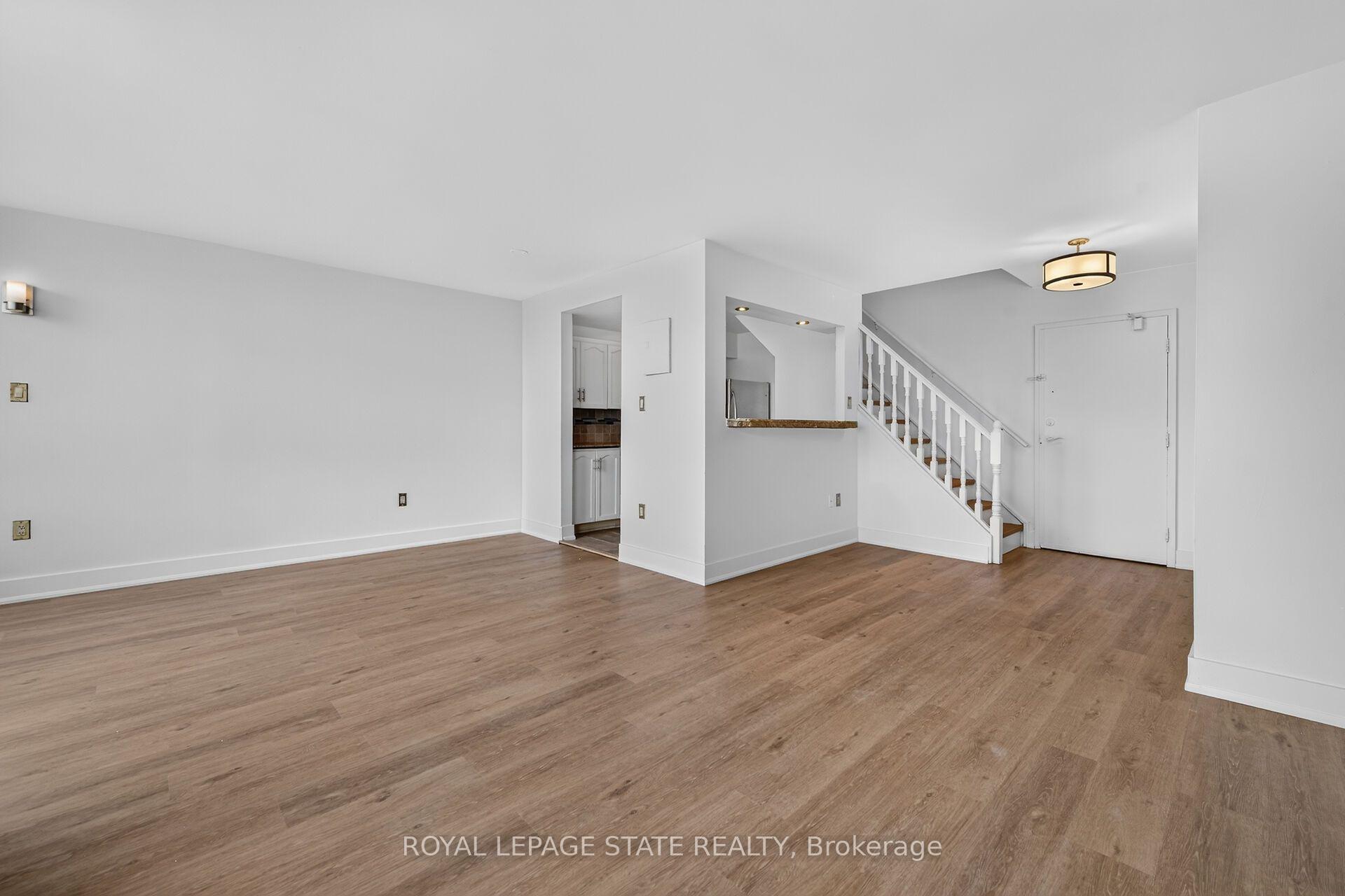 Photo 13 of Unit 409, 10 John Street W, Hamilton, Dundas — HOMEH
