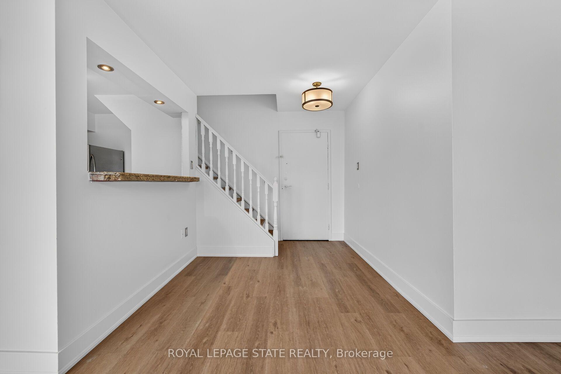 Photo 14 of Unit 409, 10 John Street W, Hamilton, Dundas — HOMEH