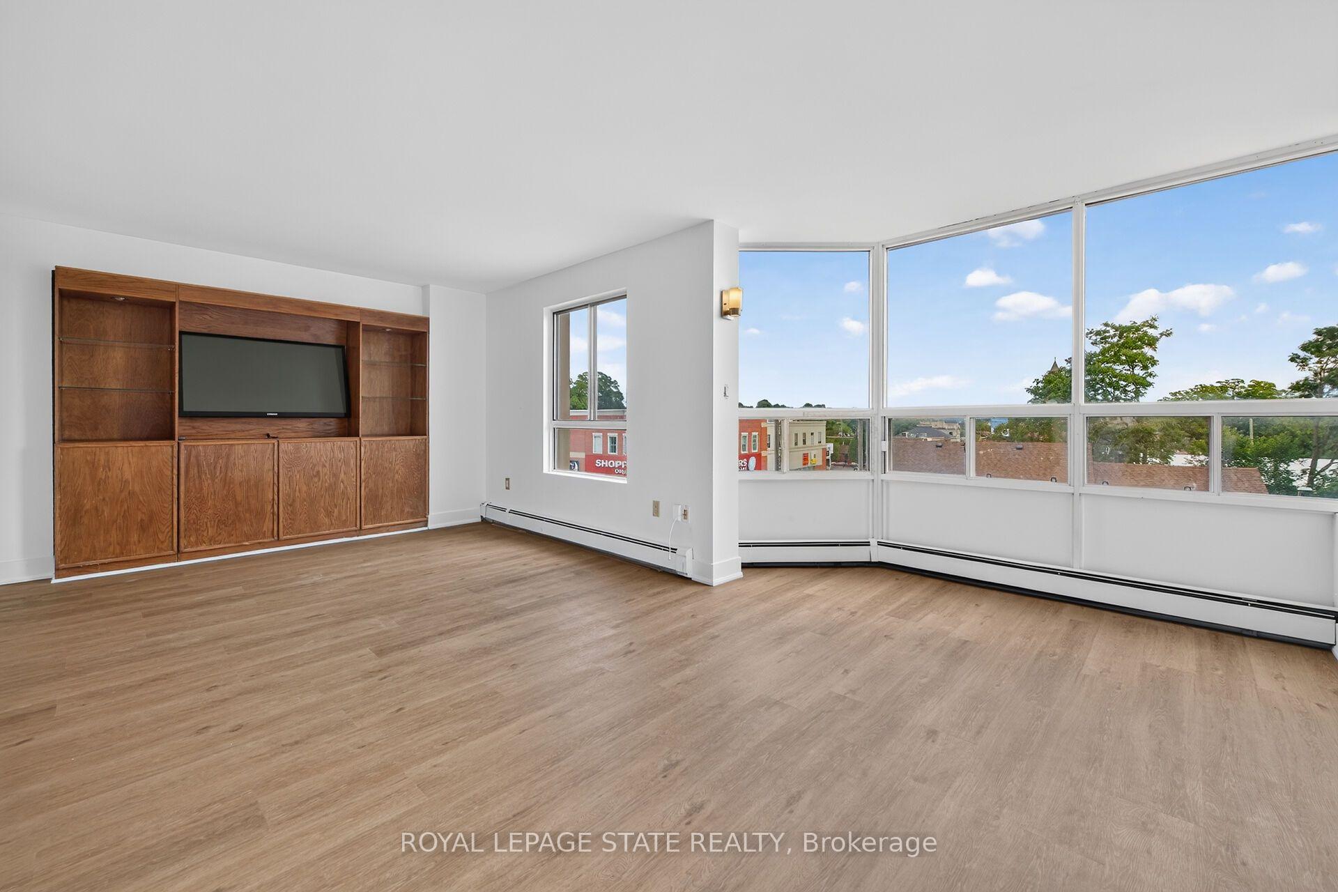 Photo 15 of Unit 409, 10 John Street W, Hamilton, Dundas — HOMEH