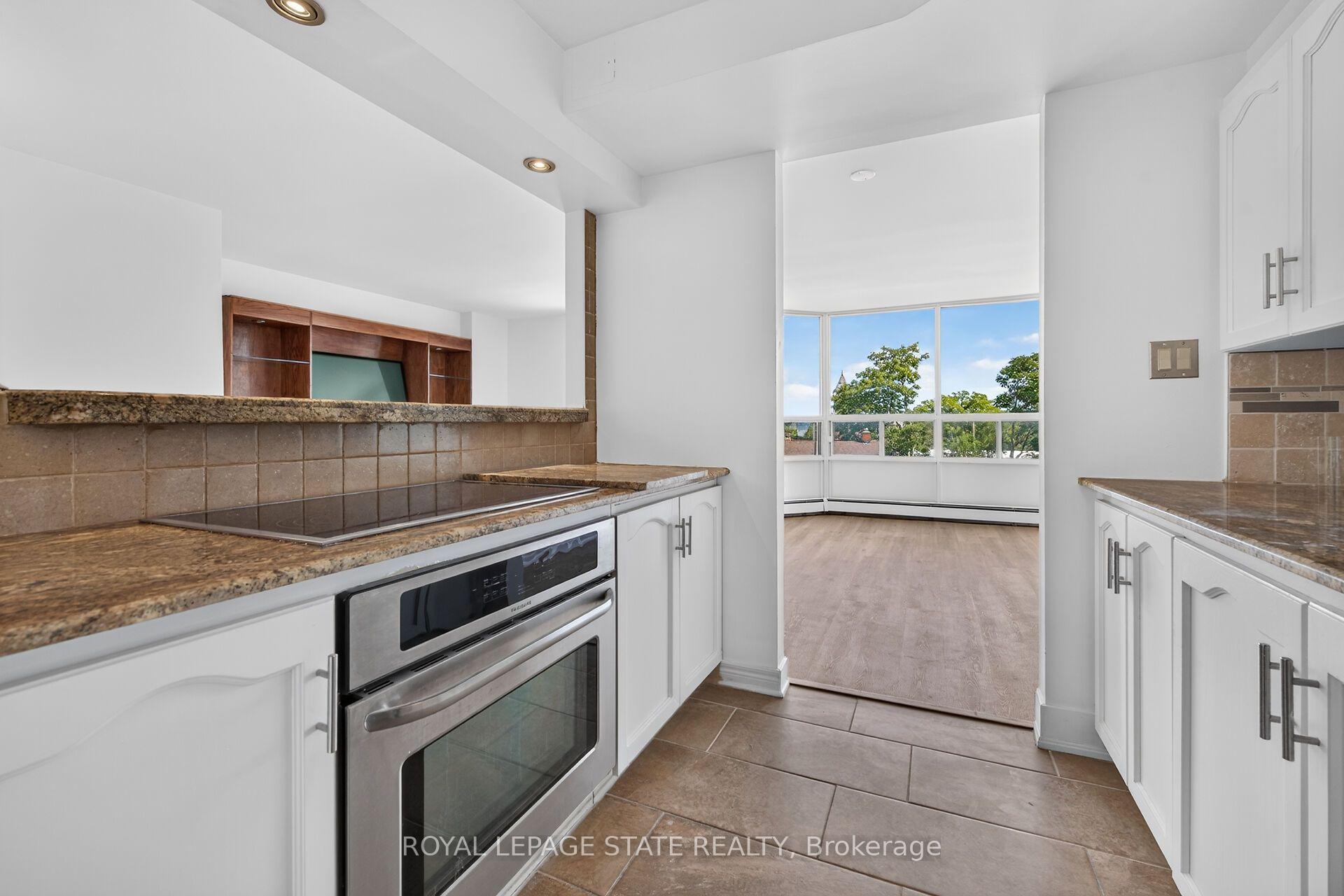 Photo 23 of Unit 409, 10 John Street W, Hamilton, Dundas — HOMEH