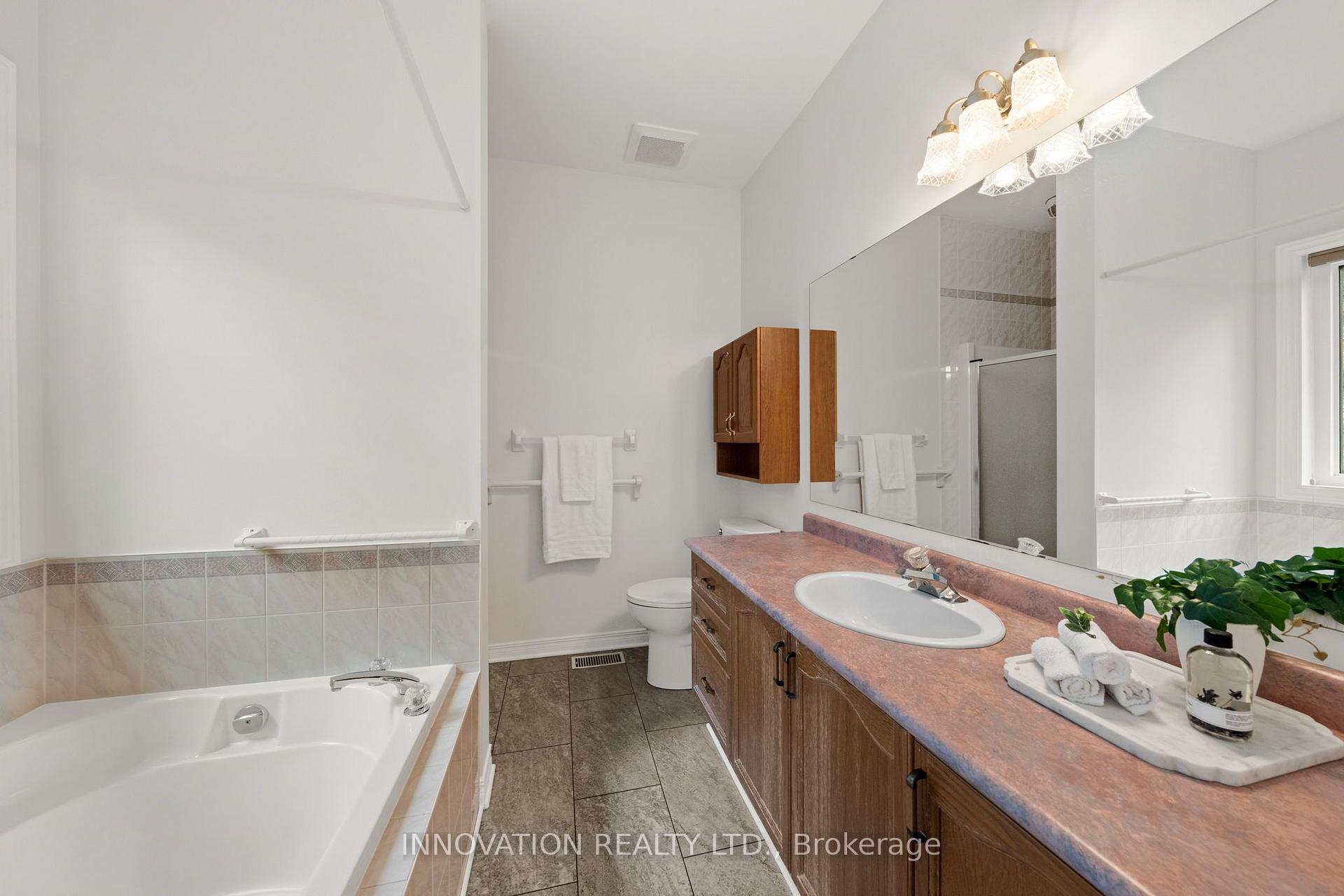 Photo 25 of 83 Forest Creek Drive, Ottawa, Stittsville (Central) — HOMEH