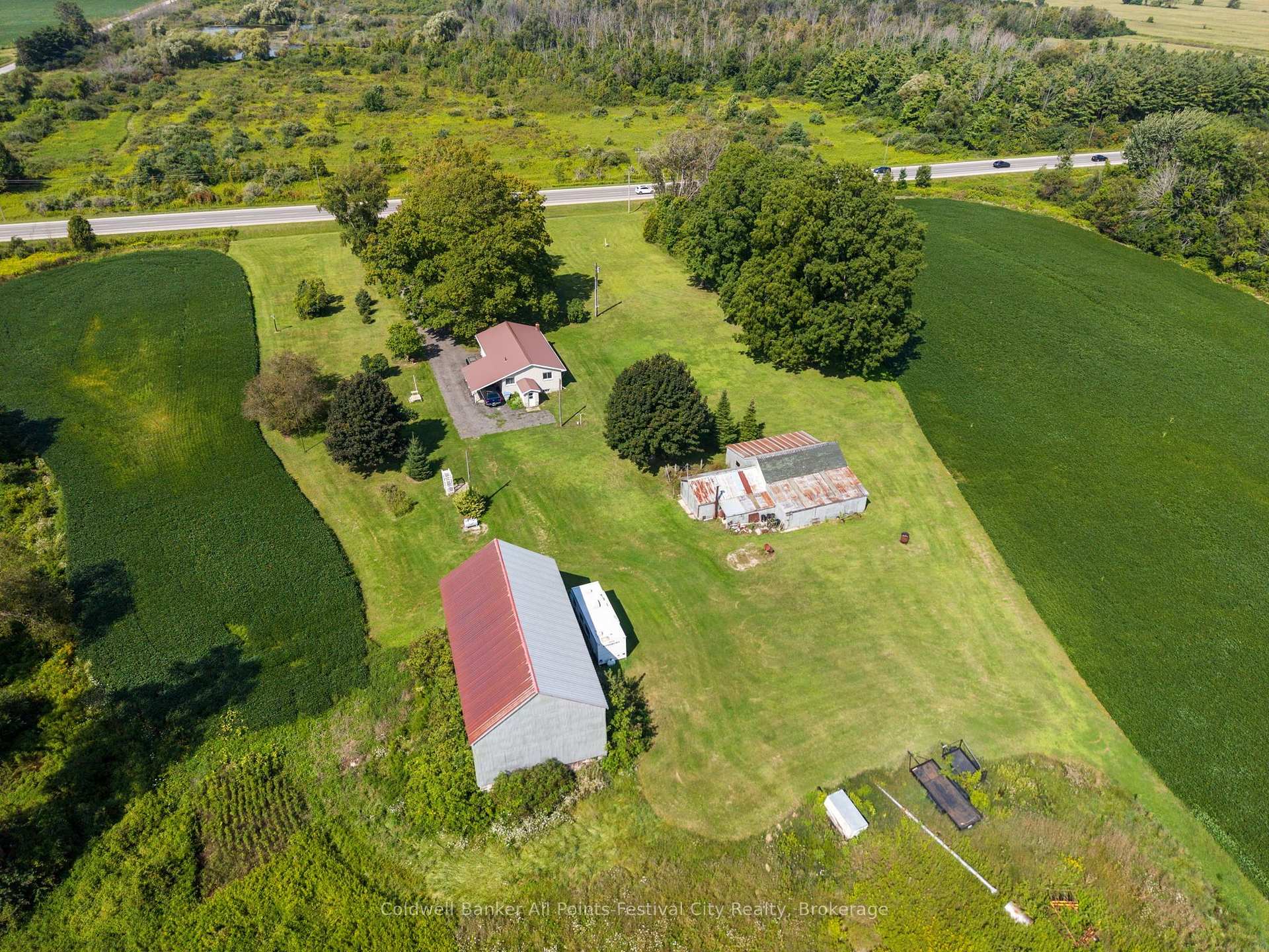 Photo 2 of 79324 Bluewater Highway, Central Huron, Goderich — HOMEH