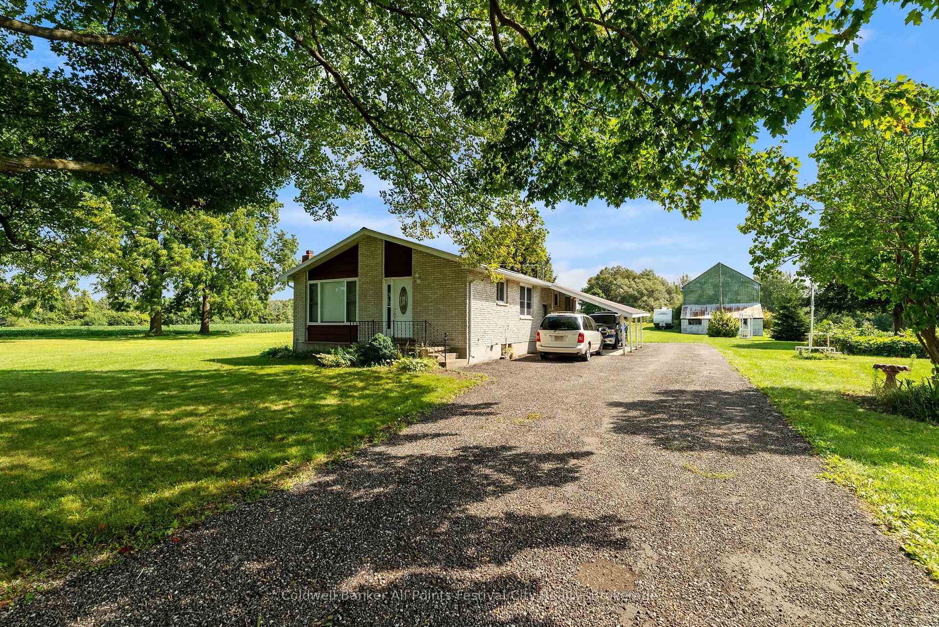Photo 3 of 79324 Bluewater Highway, Central Huron, Goderich — HOMEH