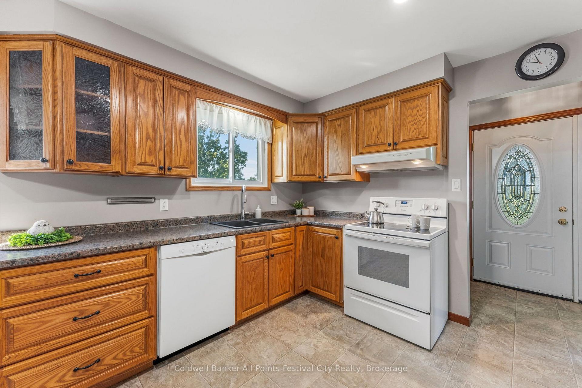 Photo 11 of 79324 Bluewater Highway, Central Huron, Goderich — HOMEH