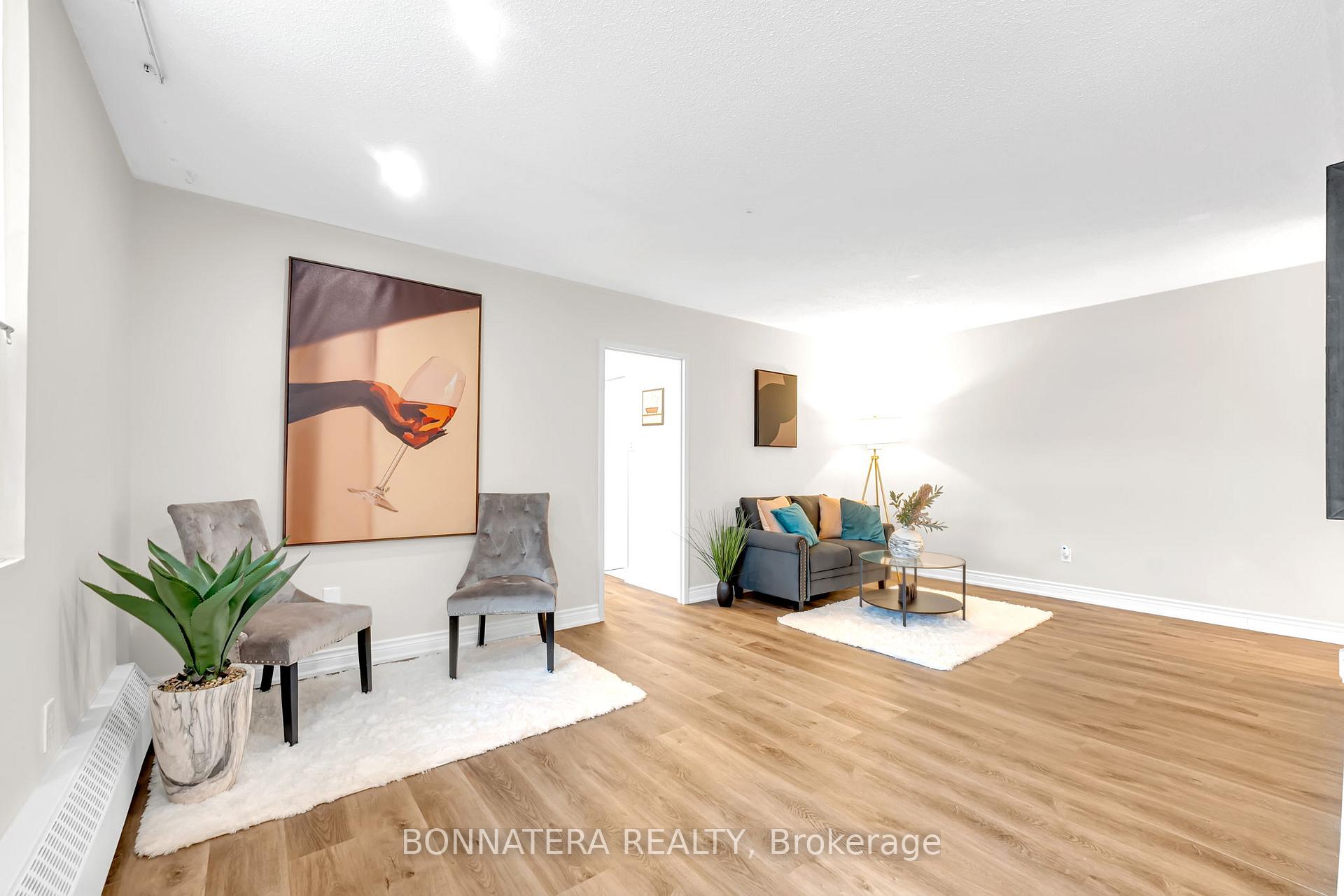 Front of Unit 905, 3065 Queen Frederica Drive