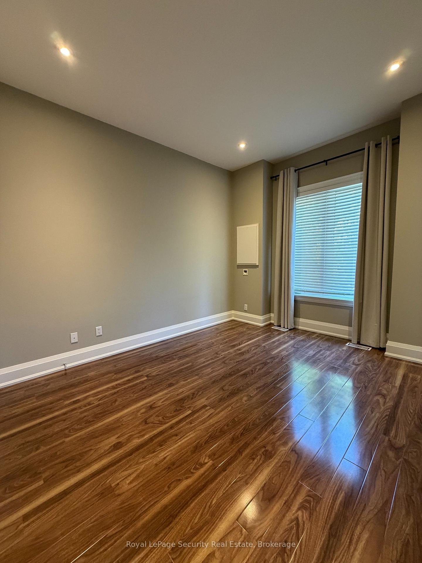 Photo 6 of 15 Coolmine Road, Toronto, Little Portugal — HOMEH