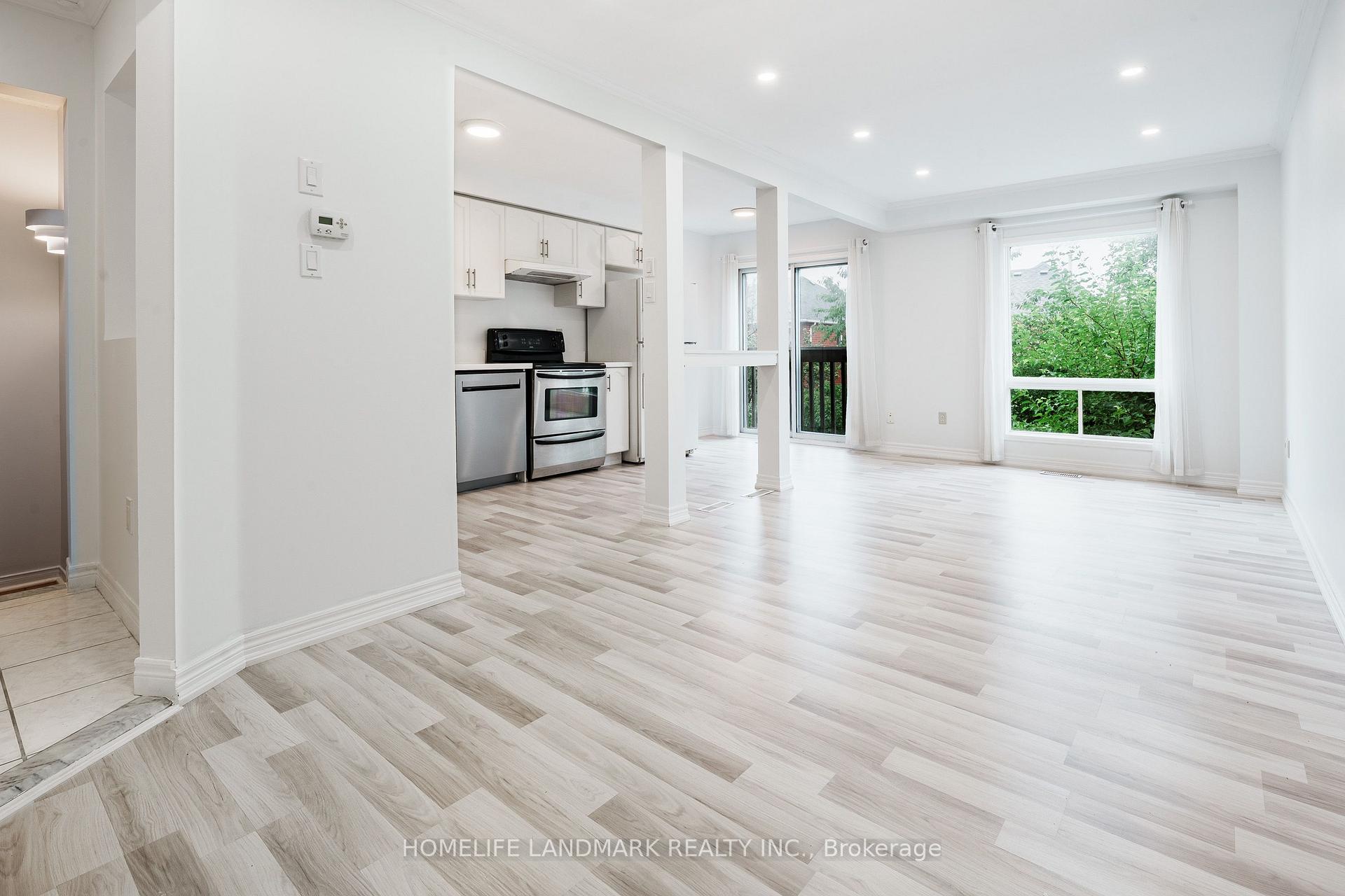 Photo 6 of Unit 103, 2945 Thomas Street, Mississauga, Central Erin Mills — HOMEH