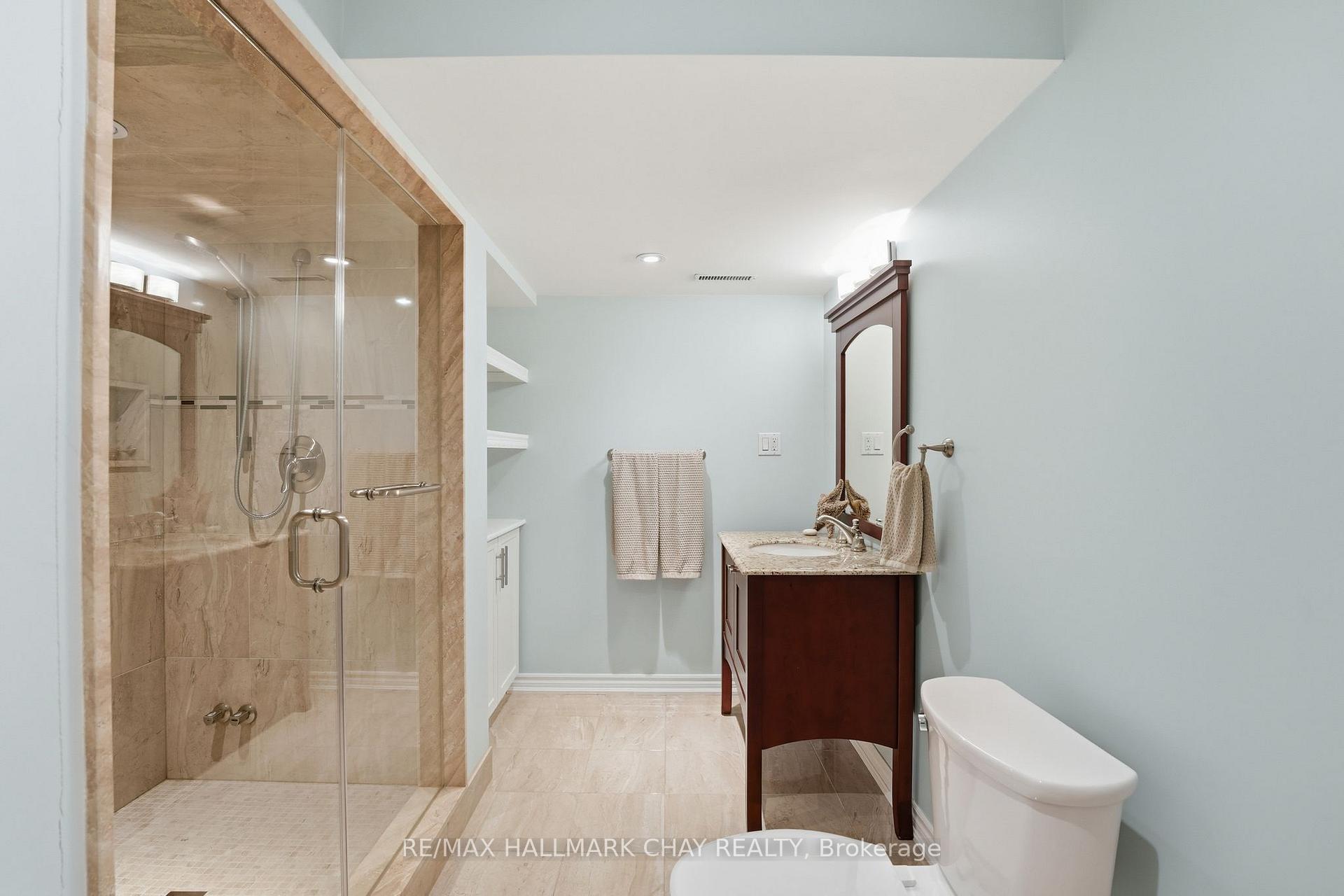 Photo 25 of 50 Thicketwood Avenue, Barrie, Painswick South — HOMEH