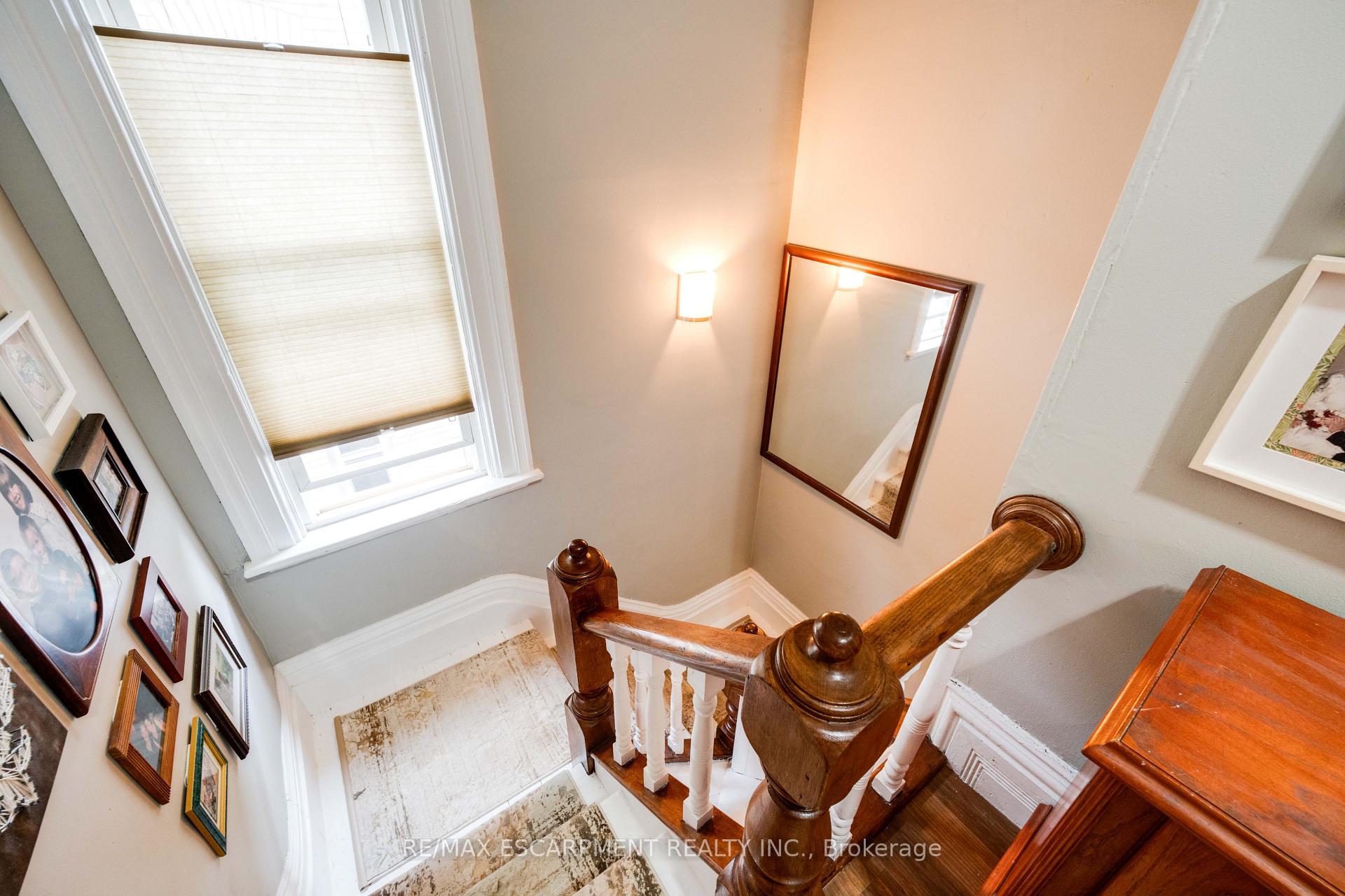Photo 33 of 72 Pearl Street, Brantford, Downtown Core — HOMEH