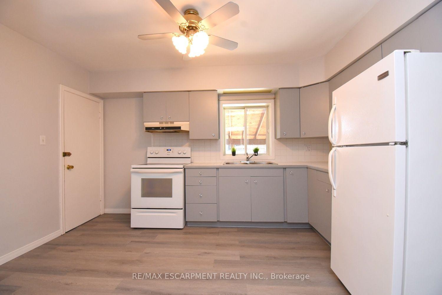 Photo 14 of 39 Chester Road, Hamilton, Stoney Creek — HOMEH