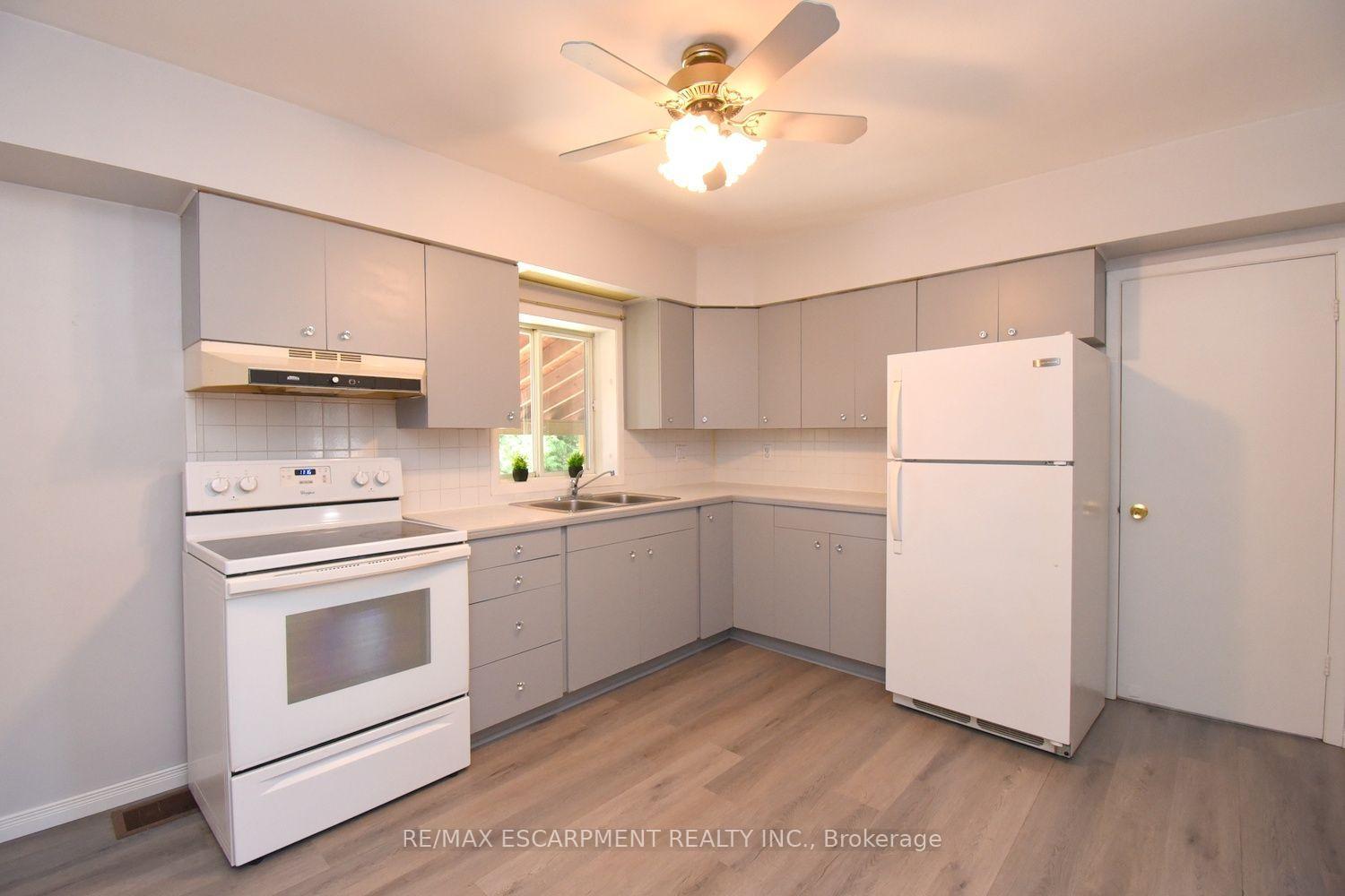 Photo 15 of 39 Chester Road, Hamilton, Stoney Creek — HOMEH