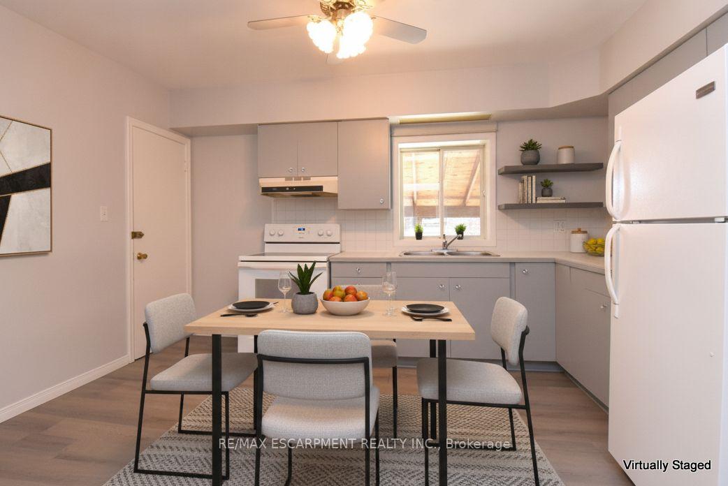 Photo 16 of 39 Chester Road, Hamilton, Stoney Creek — HOMEH