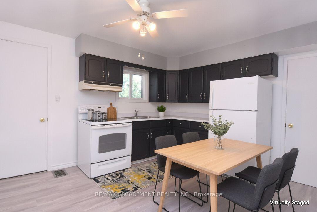 Photo 26 of 39 Chester Road, Hamilton, Stoney Creek — HOMEH