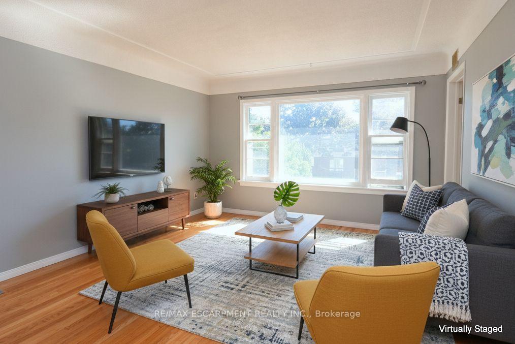 Photo 34 of 39 Chester Road, Hamilton, Stoney Creek — HOMEH
