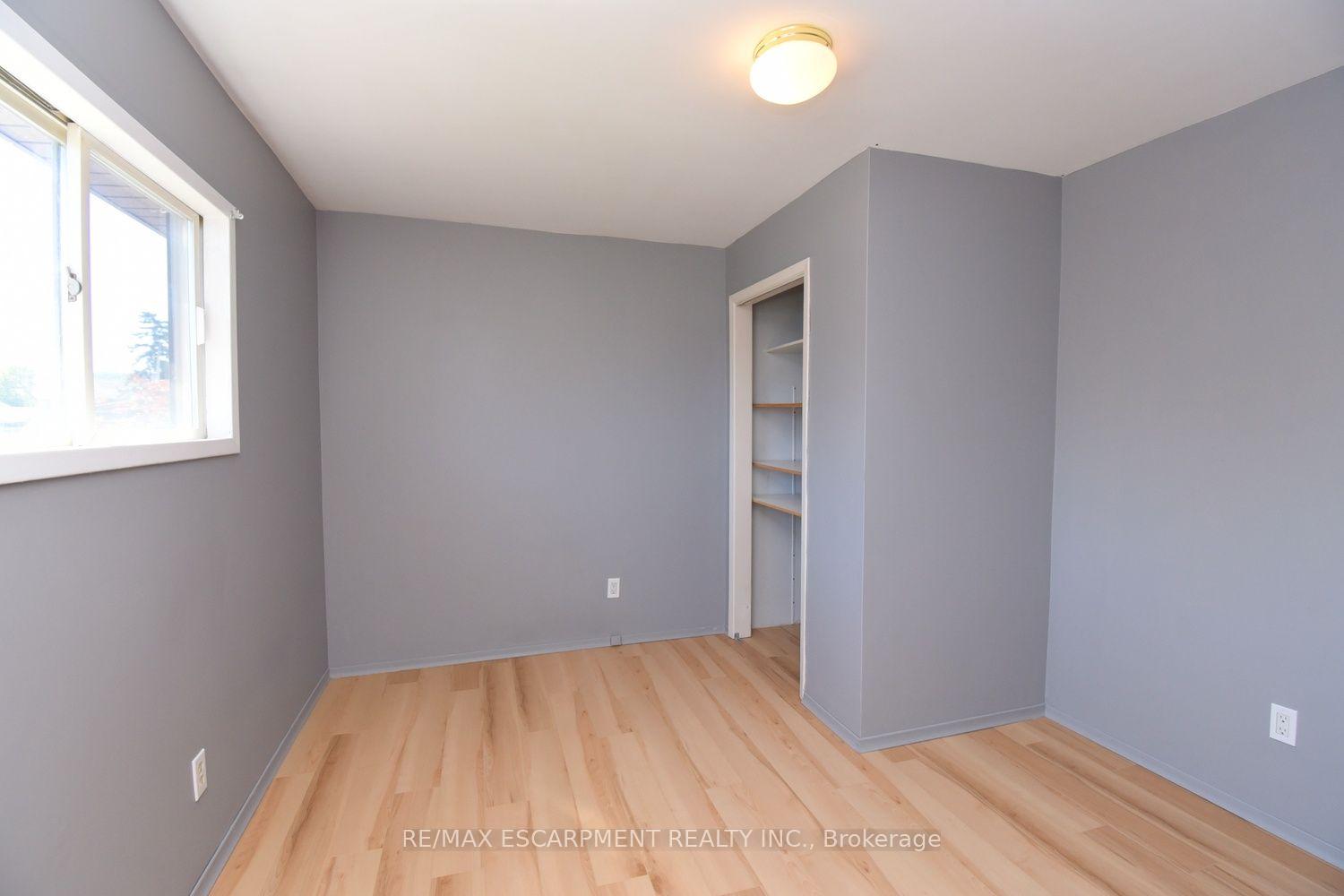 Photo 35 of 39 Chester Road, Hamilton, Stoney Creek — HOMEH