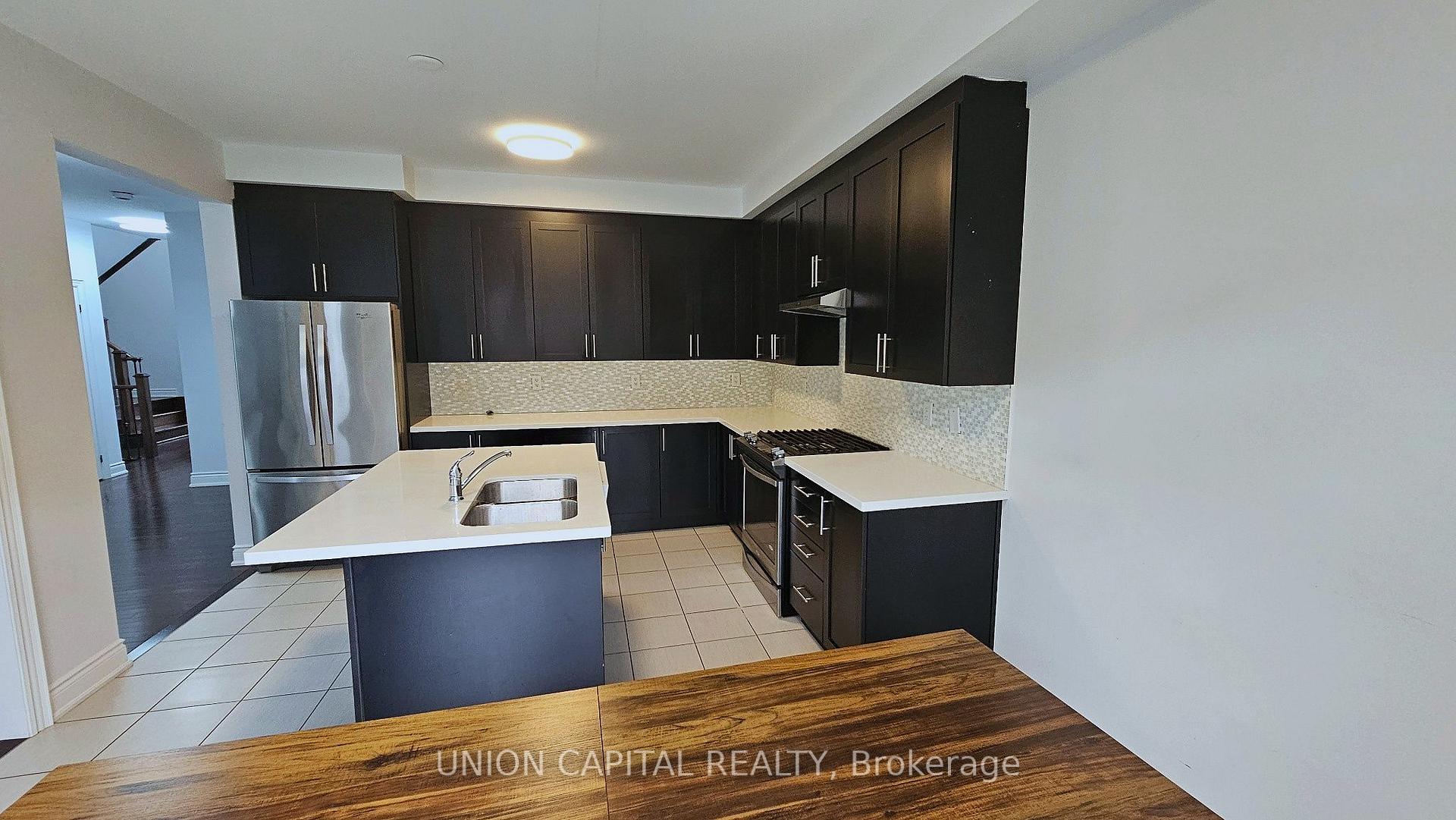Photo 8 of 168 Roy Harper Avenue, Aurora, Rural Aurora — HOMEH