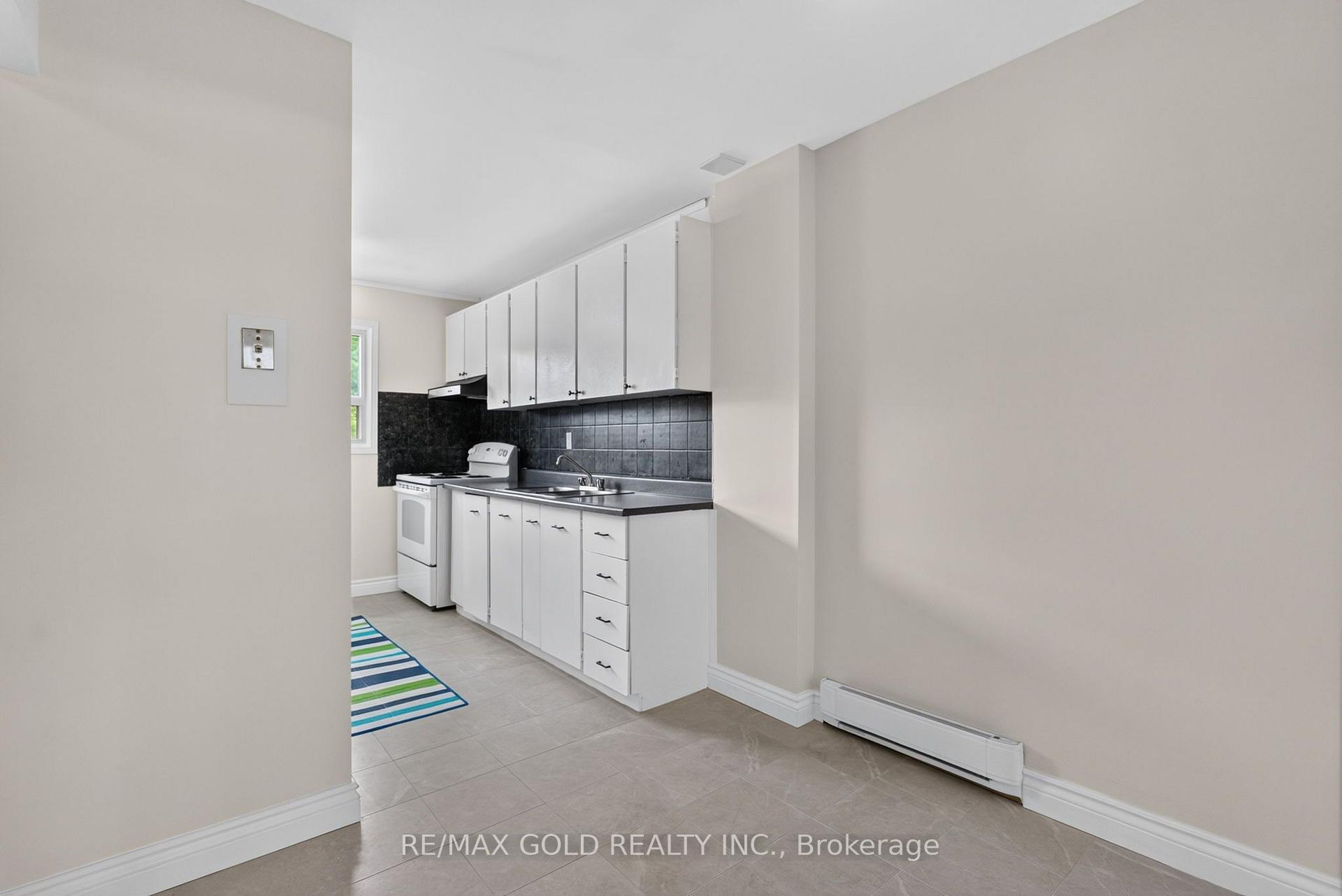 Photo 10 of 13 Gold Pine Court, Brampton, Northgate — HOMEH