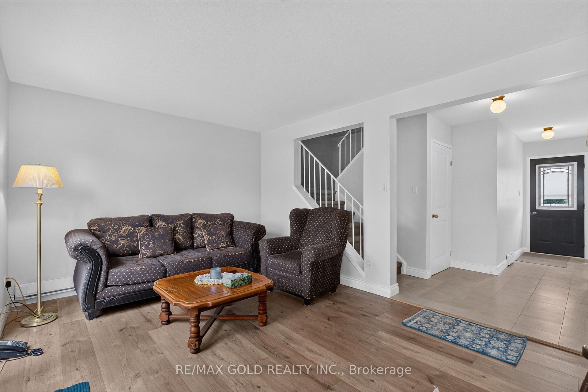 Photo 11 of 13 Gold Pine Court, Brampton, Northgate — HOMEH