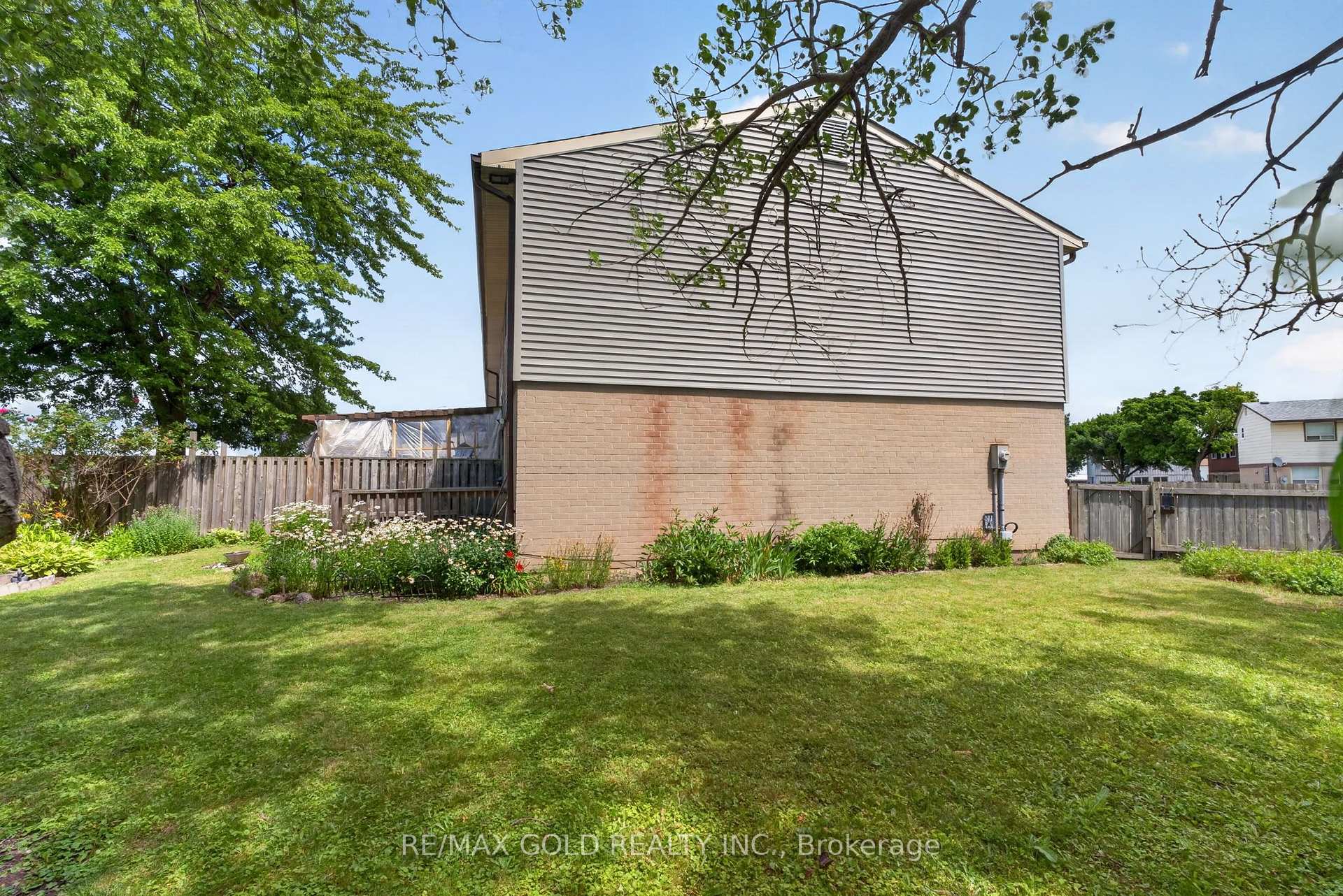 Photo 39 of 13 Gold Pine Court, Brampton, Northgate — HOMEH