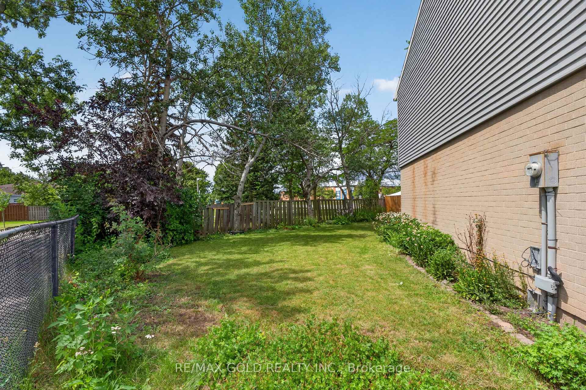 Photo 40 of 13 Gold Pine Court, Brampton, Northgate — HOMEH