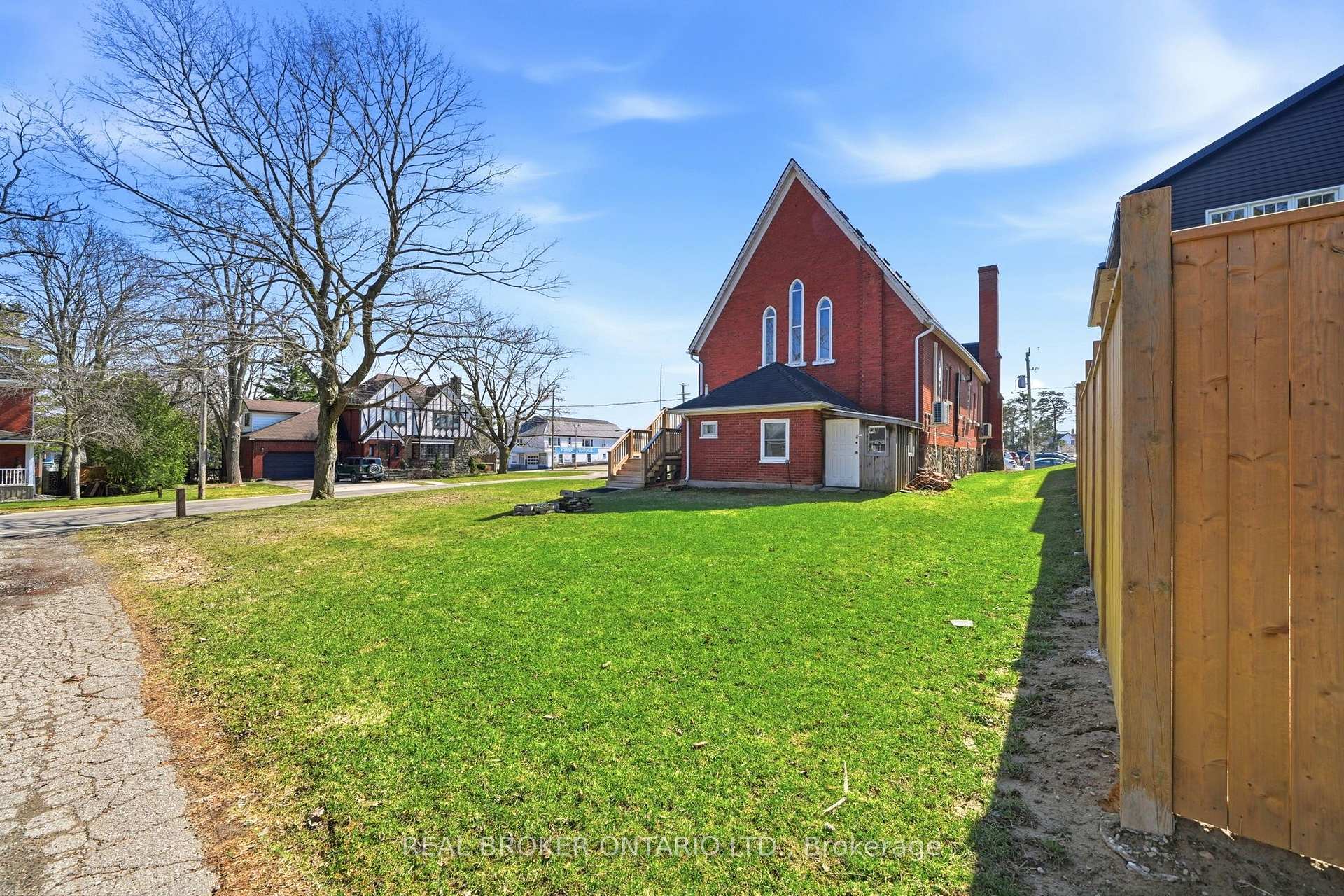 Photo 27 of 20 Mill Street E, Perth East, Milverton — HOMEH