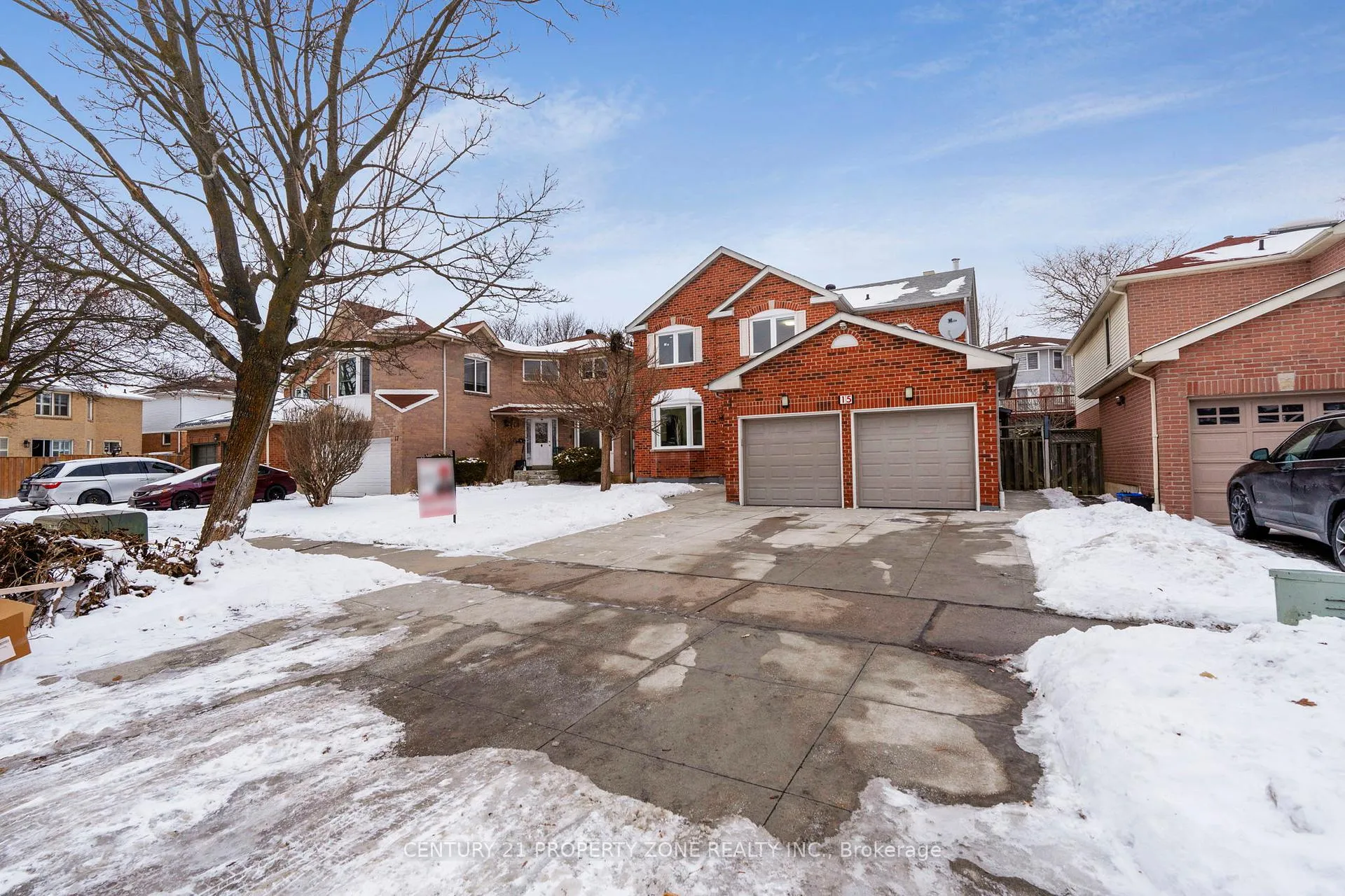 Photo 5 of 15 Keystone Drive, Brampton, Brampton South — HOMEH