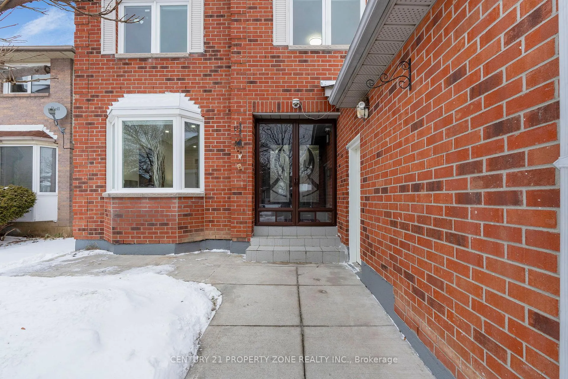Photo 6 of 15 Keystone Drive, Brampton, Brampton South — HOMEH