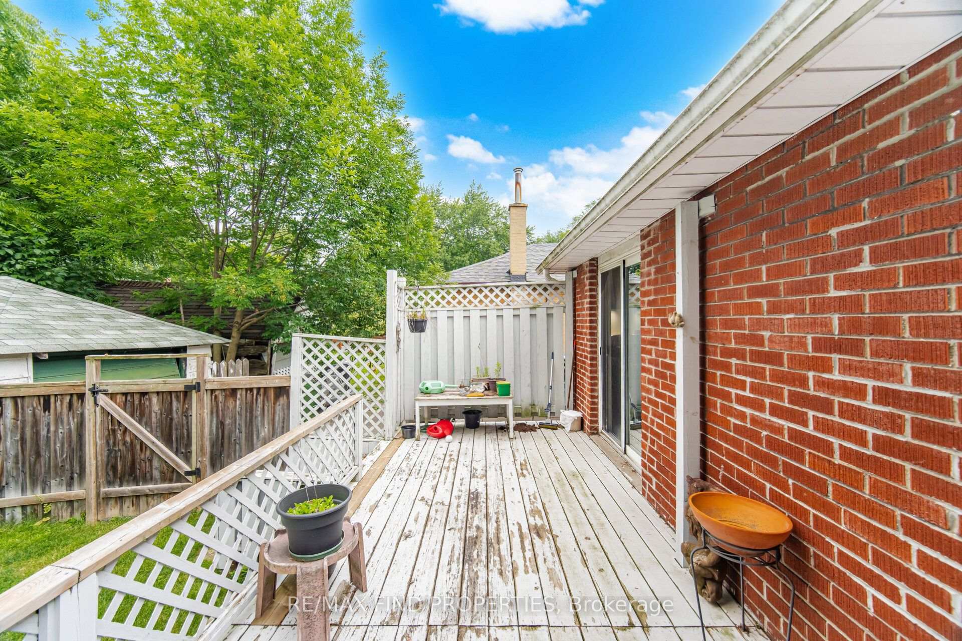 Photo 29 of 36 Pinegrove Avenue, Scarborough, Birchcliffe-Cliffside — HOMEH