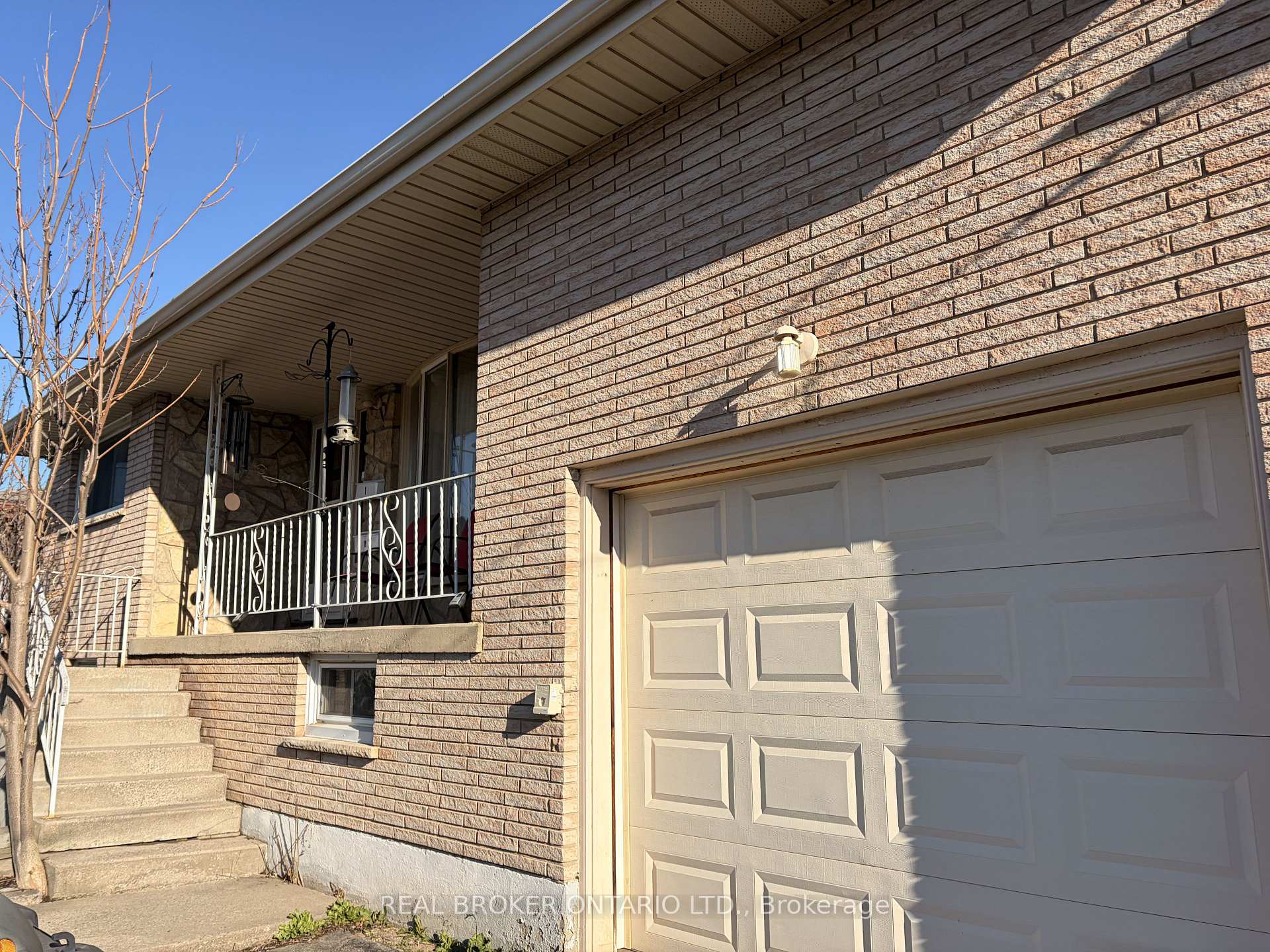 Photo 2 of 260 Bruce Street, Brantford, East Ward — HOMEH