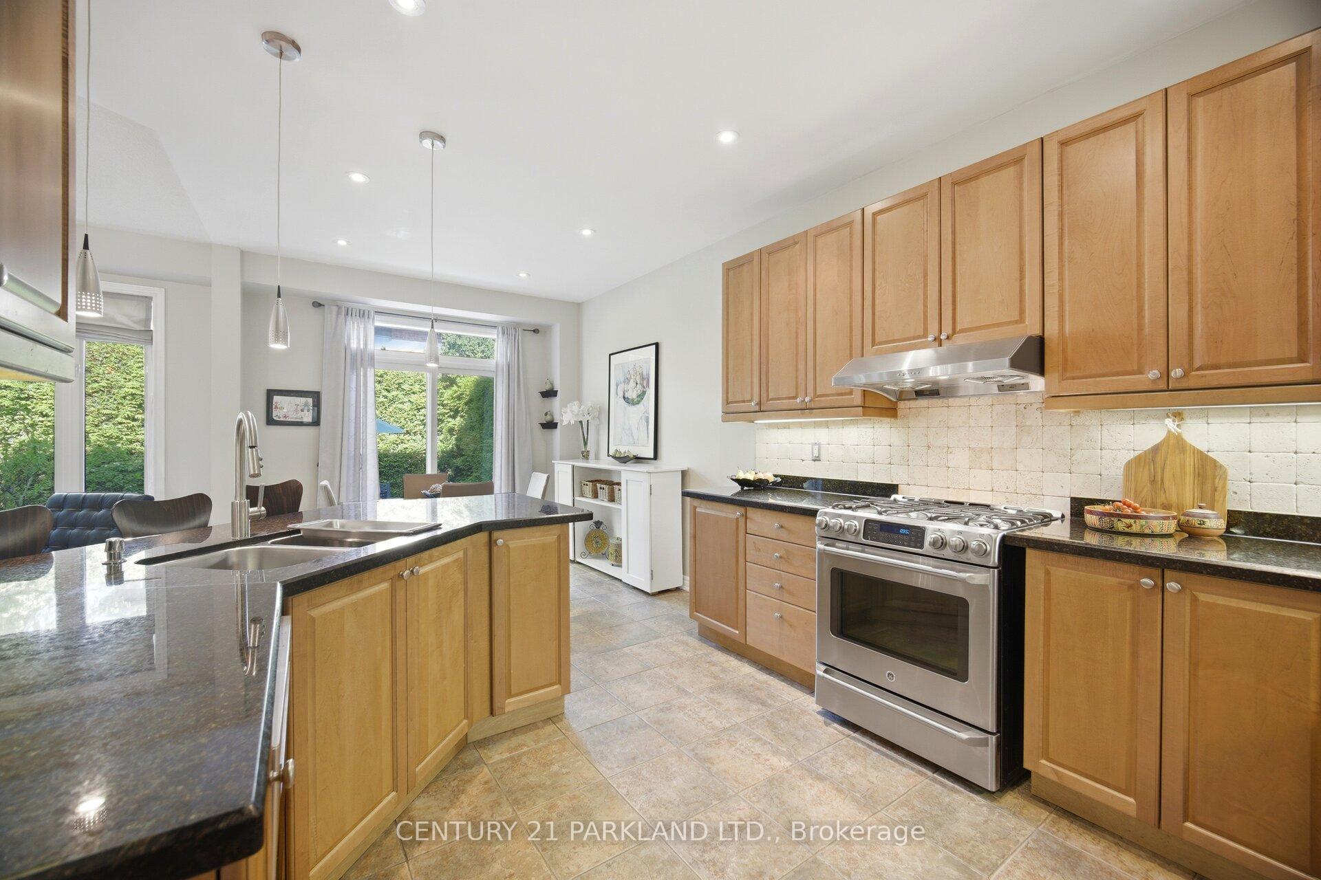 Photo 9 of 148 Vellore Avenue, Vaughan, Vellore Village — HOMEH