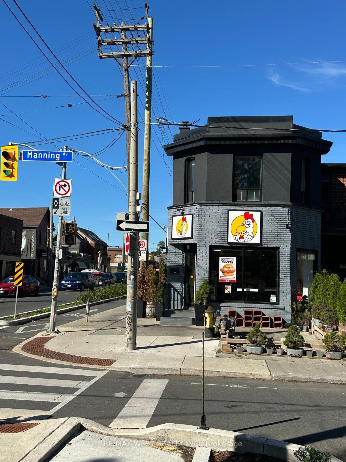 Photo 4 of Unit Second Floor Apt #1, 290 Harbord Street, Toronto, Palmerston-Little Italy — HOMEH