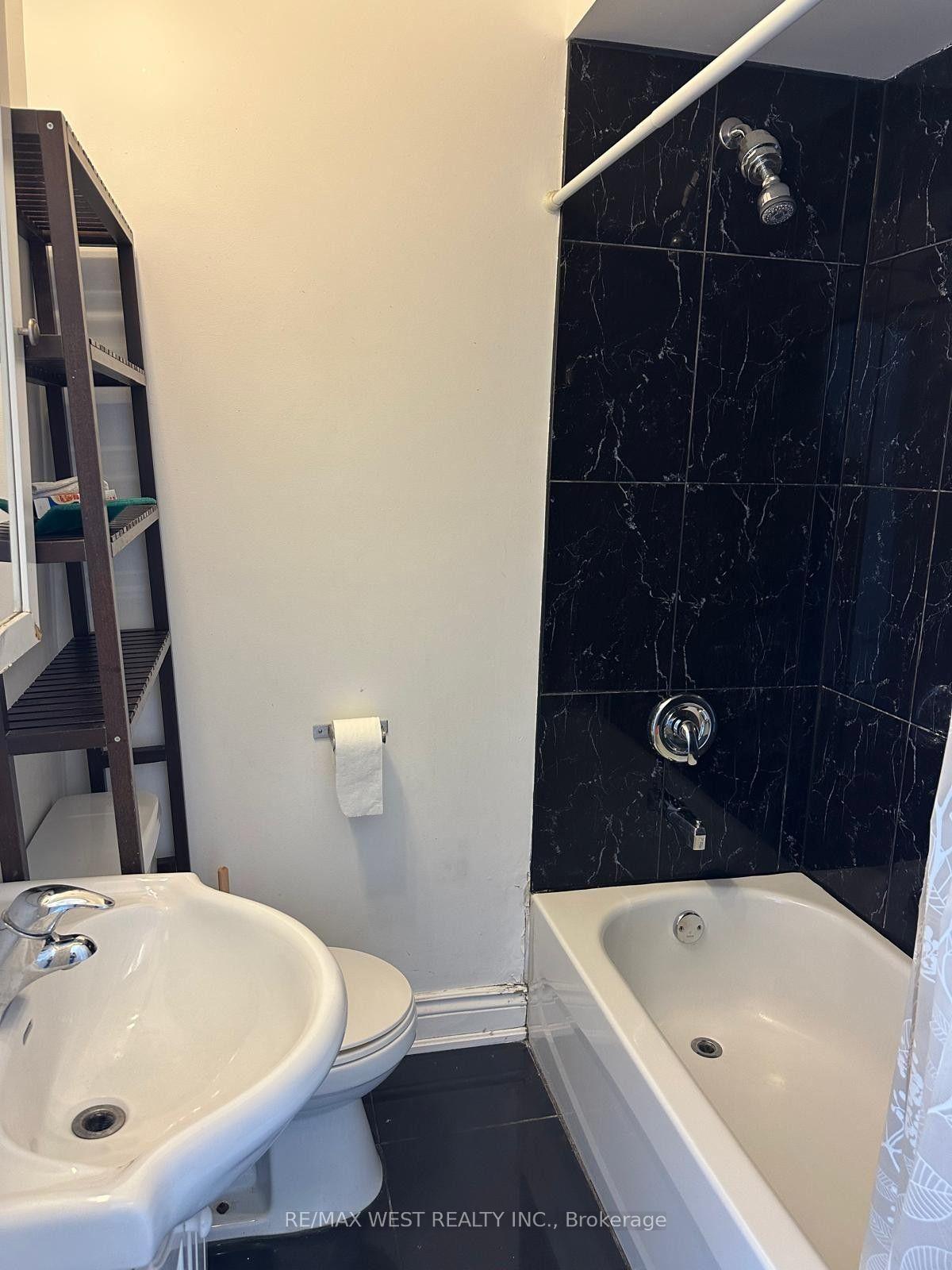 Photo 12 of Unit Second Floor Apt #1, 290 Harbord Street, Toronto, Palmerston-Little Italy — HOMEH