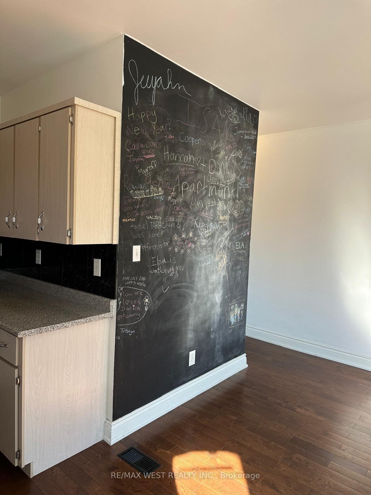 Photo 14 of Unit Second Floor Apt #1, 290 Harbord Street, Toronto, Palmerston-Little Italy — HOMEH