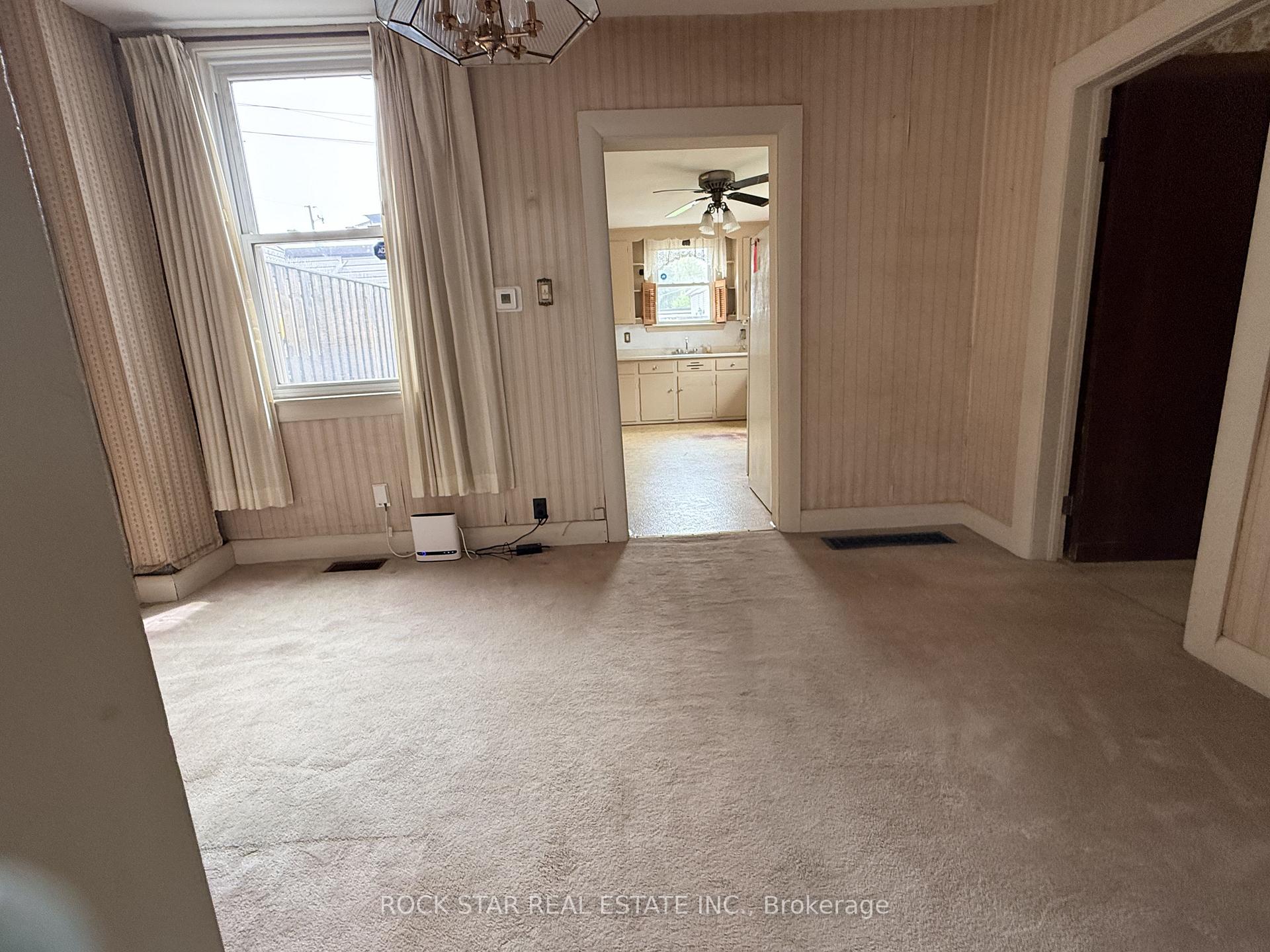 Photo 7 of 358 Barton Street E, Hamilton, Landsdale — HOMEH