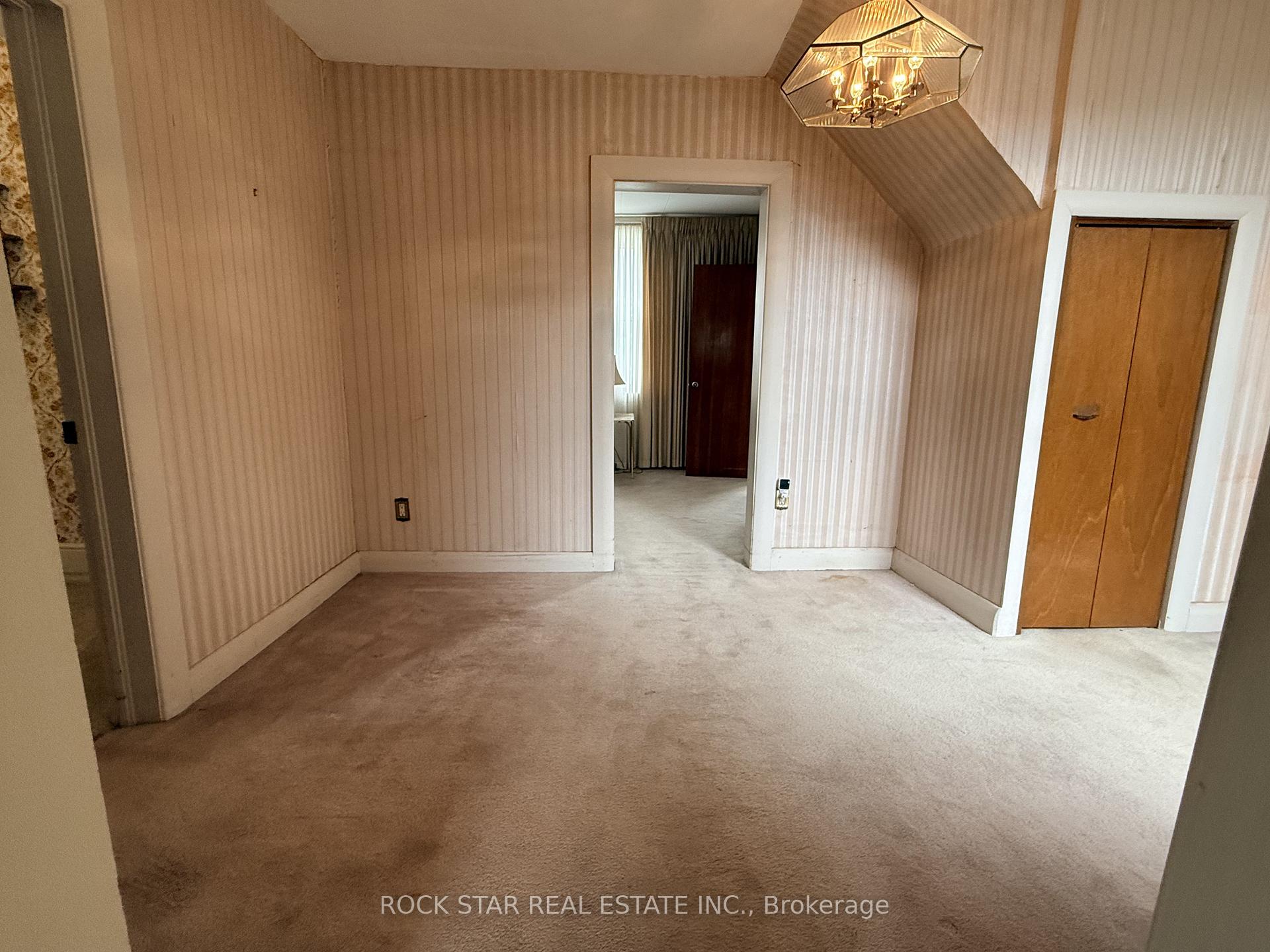 Photo 8 of 358 Barton Street E, Hamilton, Landsdale — HOMEH