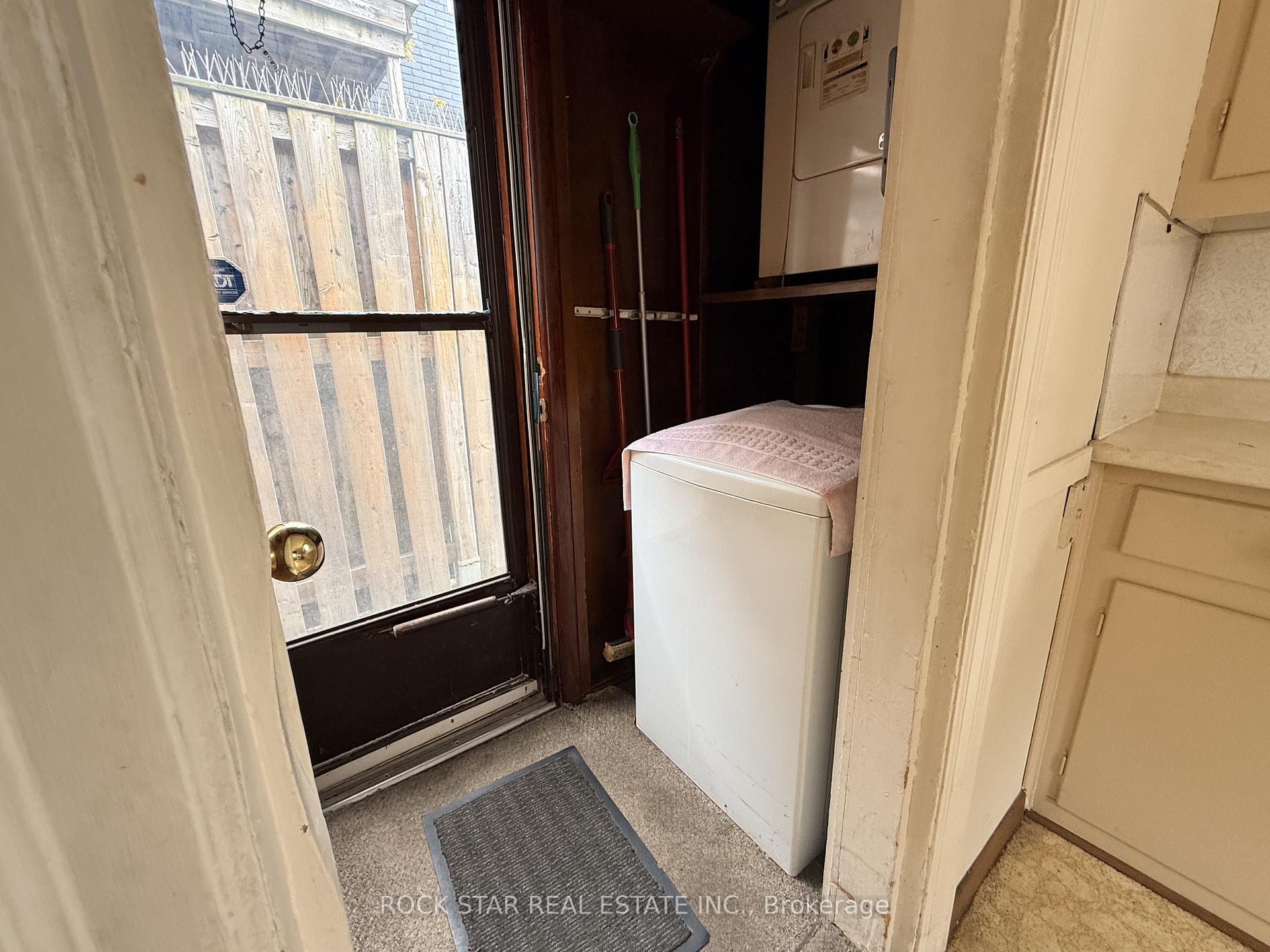 Photo 18 of 358 Barton Street E, Hamilton, Landsdale — HOMEH